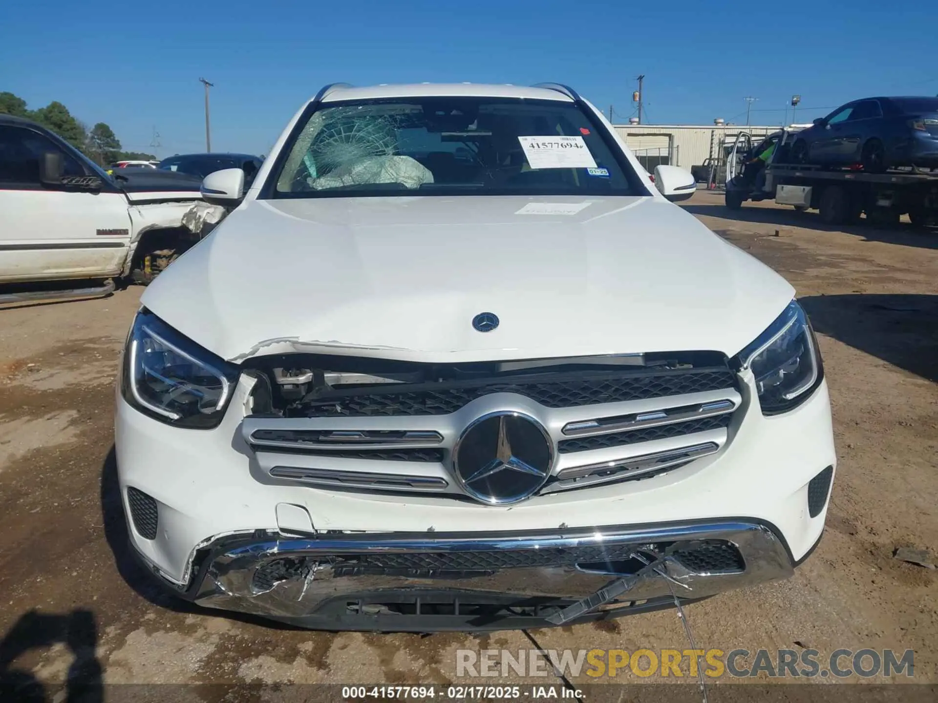 12 Photograph of a damaged car W1N0G8DB7MF919902 MERCEDES-BENZ GLC 300 2021