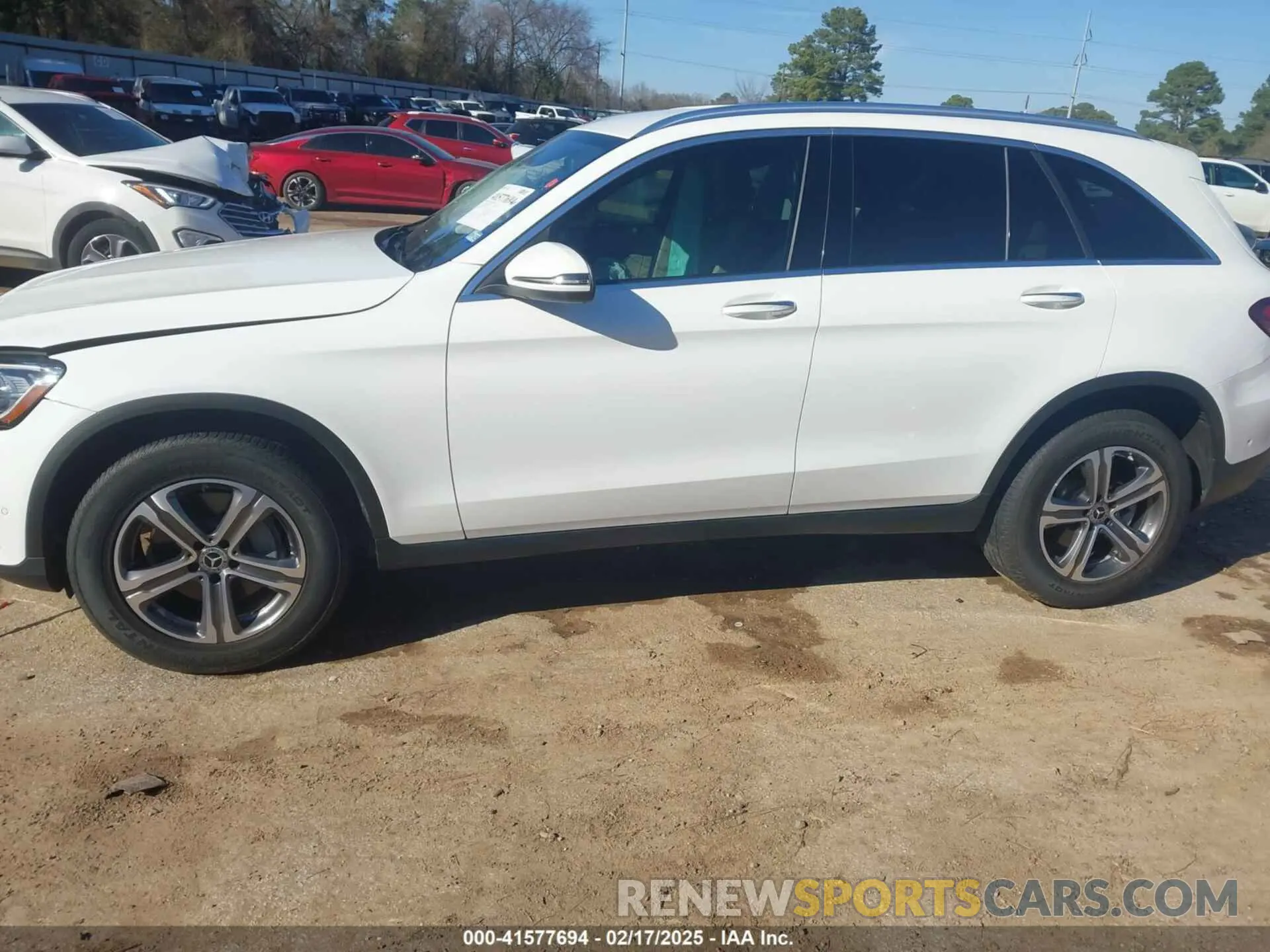 14 Photograph of a damaged car W1N0G8DB7MF919902 MERCEDES-BENZ GLC 300 2021