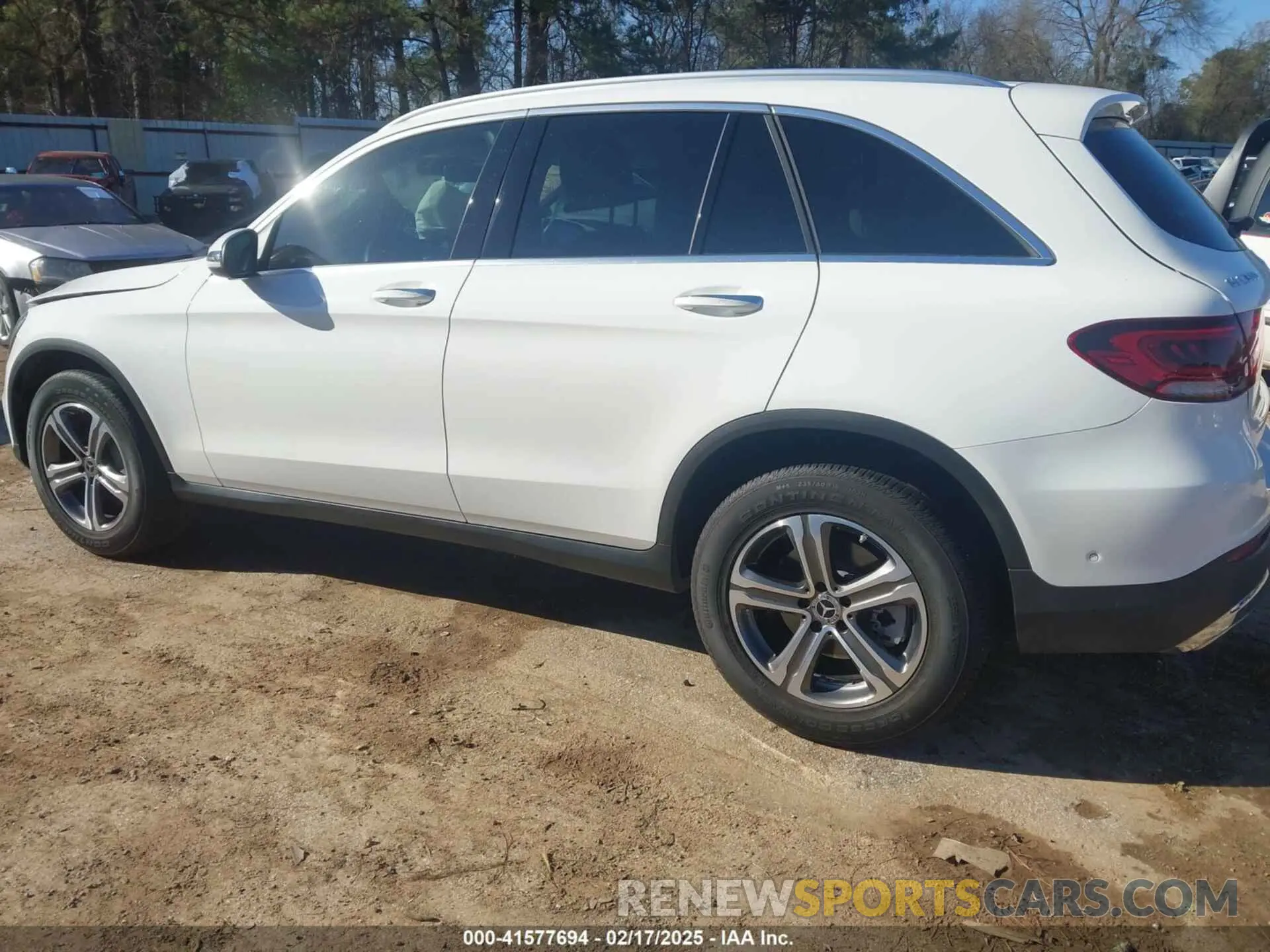 3 Photograph of a damaged car W1N0G8DB7MF919902 MERCEDES-BENZ GLC 300 2021