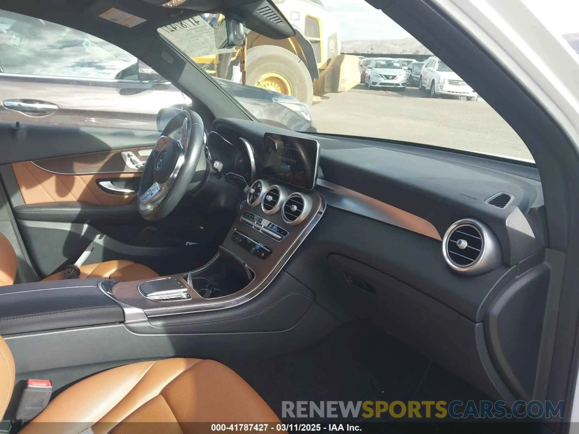 5 Photograph of a damaged car W1N0G8DB8MF870502 MERCEDES-BENZ GLC 300 2021