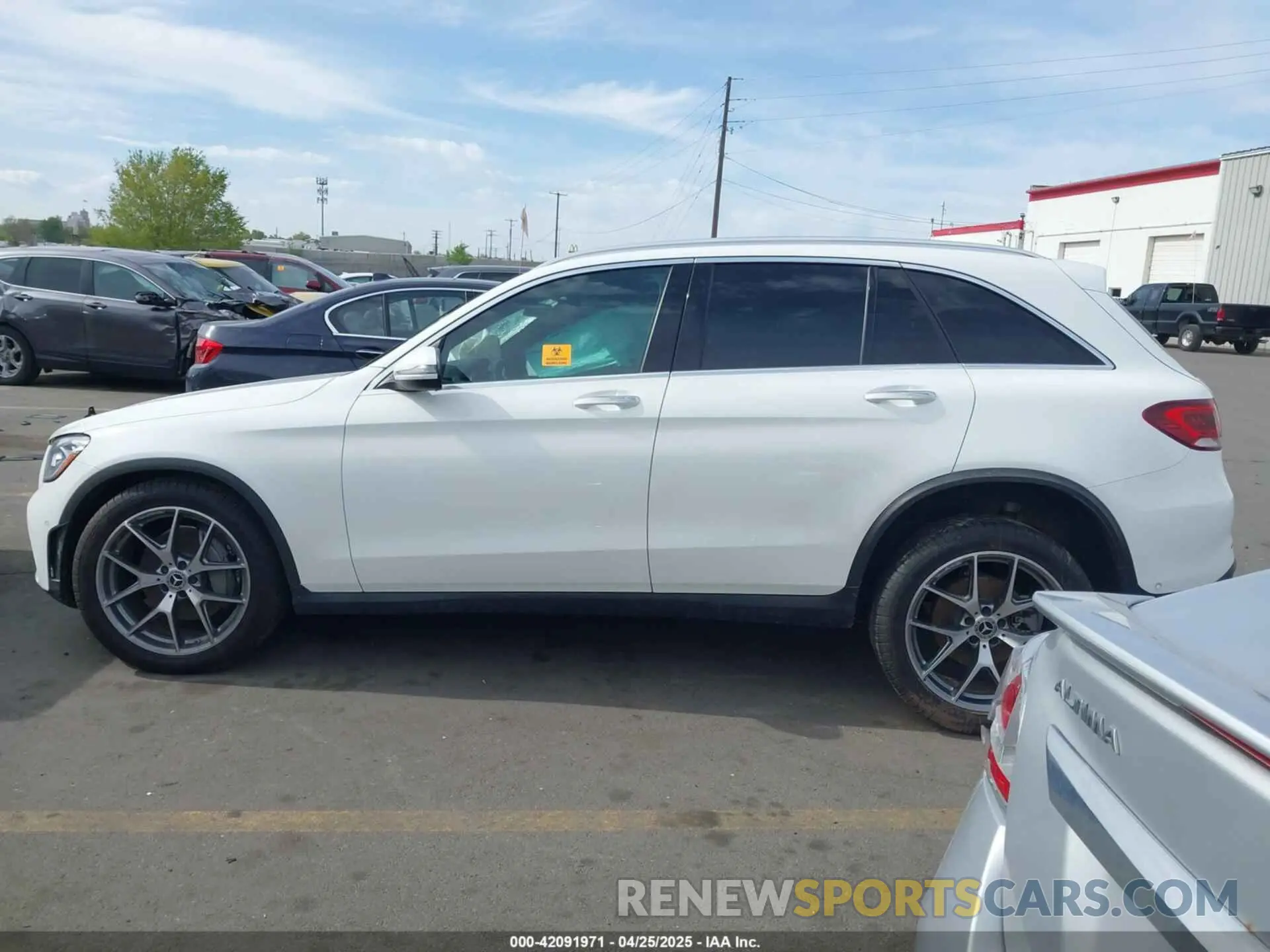 14 Photograph of a damaged car W1N0G8DB8MF879314 MERCEDES-BENZ GLC 300 2021