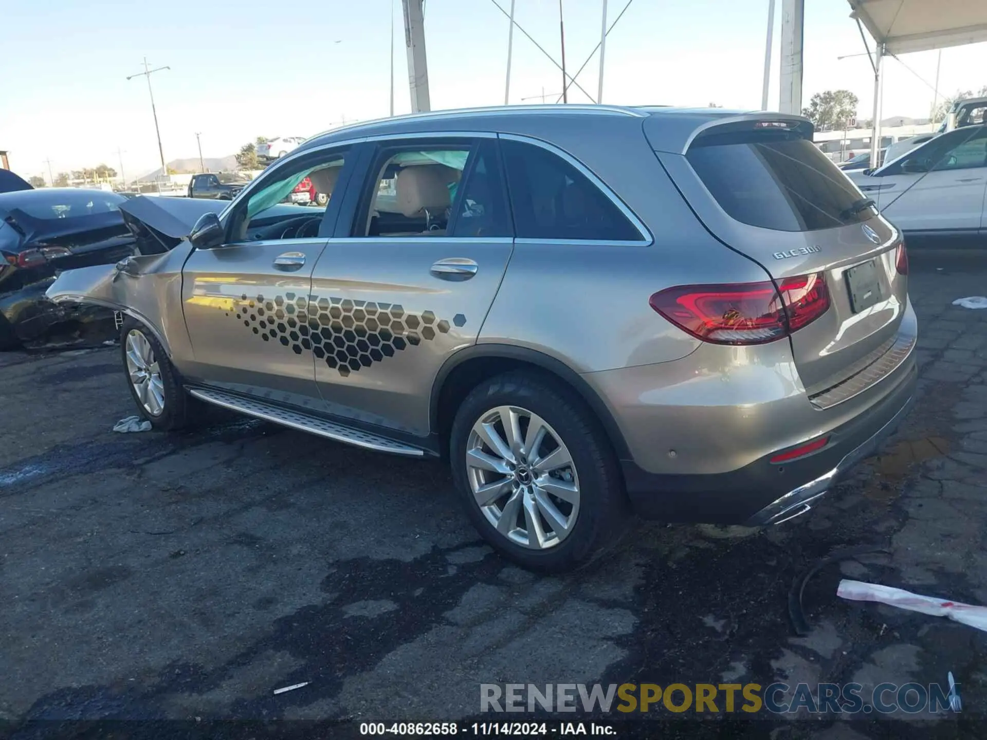 3 Photograph of a damaged car W1N0G8DB8MF892368 MERCEDES-BENZ GLC 300 2021