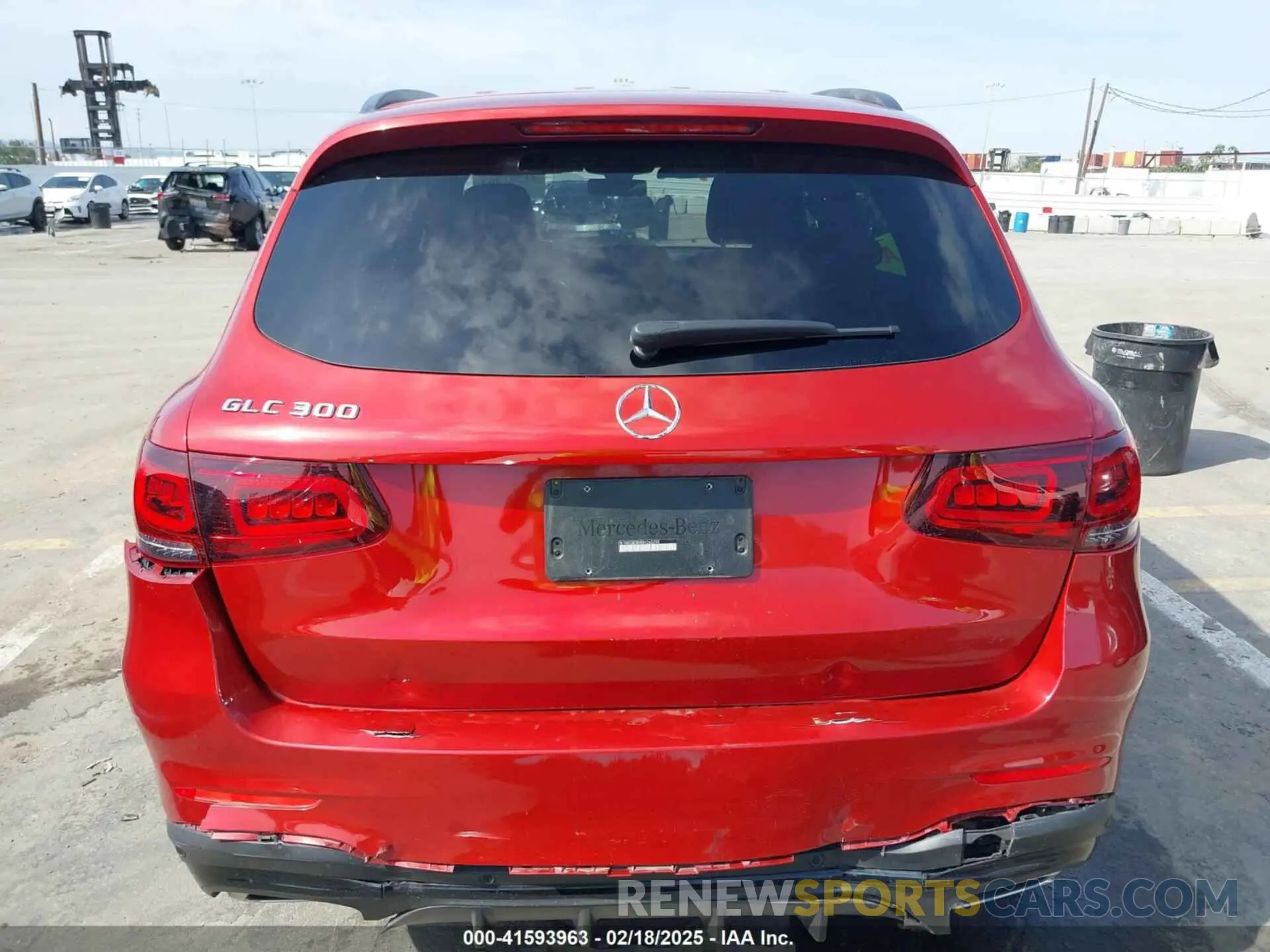 16 Photograph of a damaged car W1N0G8DBXMV265290 MERCEDES-BENZ GLC 300 2021