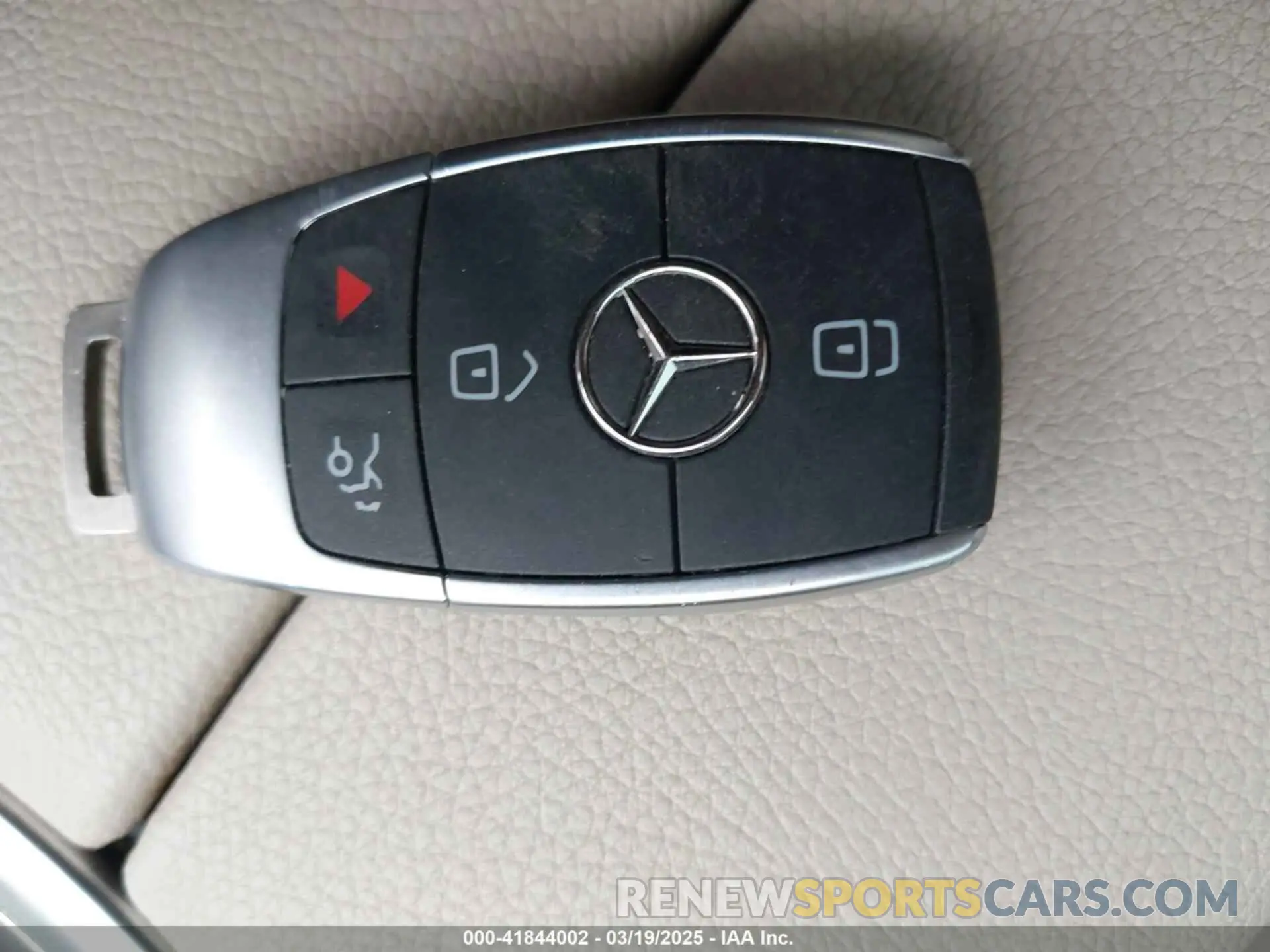 11 Photograph of a damaged car W1N0G8EB0MF904446 MERCEDES-BENZ GLC 300 2021