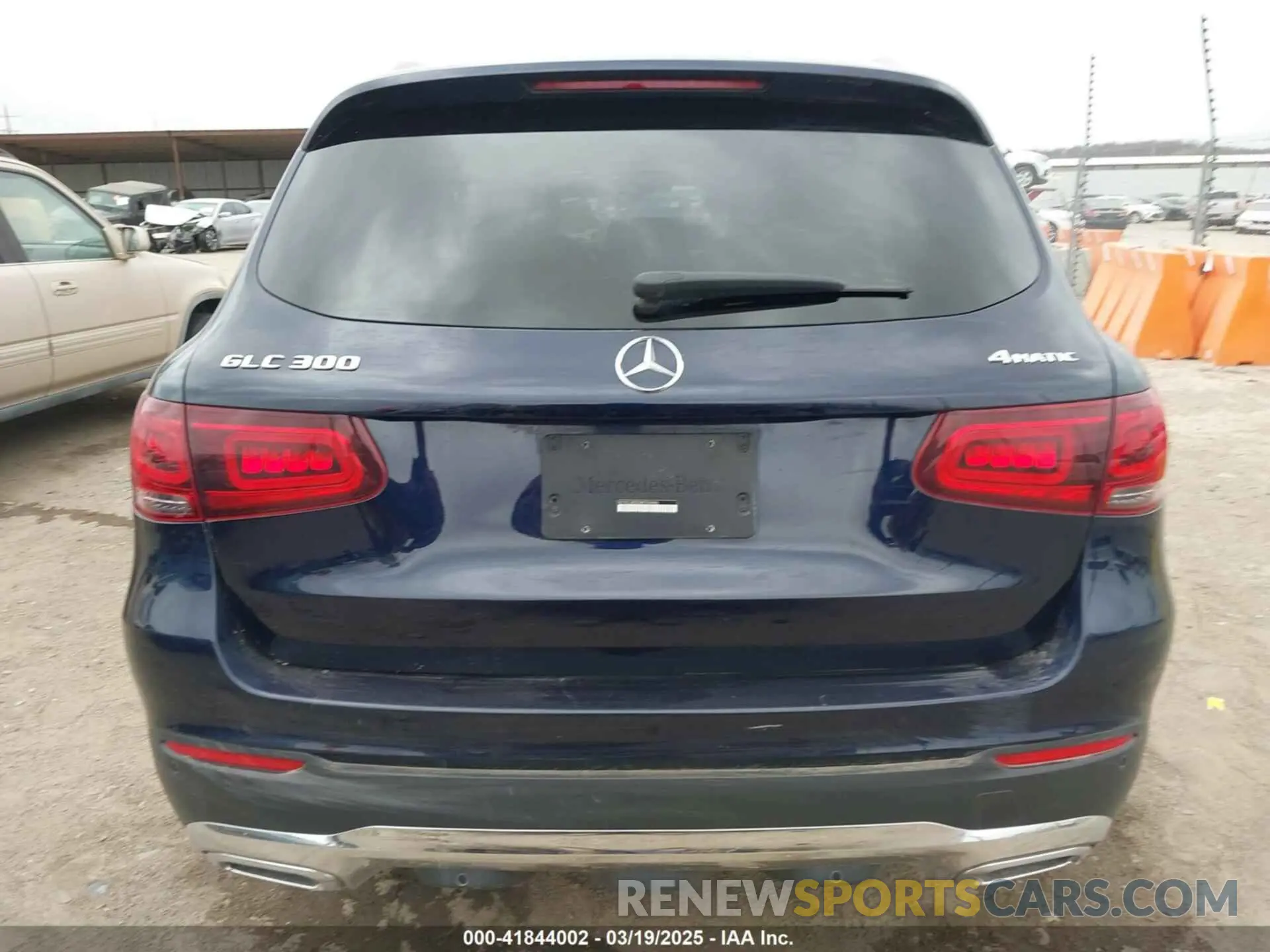 17 Photograph of a damaged car W1N0G8EB0MF904446 MERCEDES-BENZ GLC 300 2021