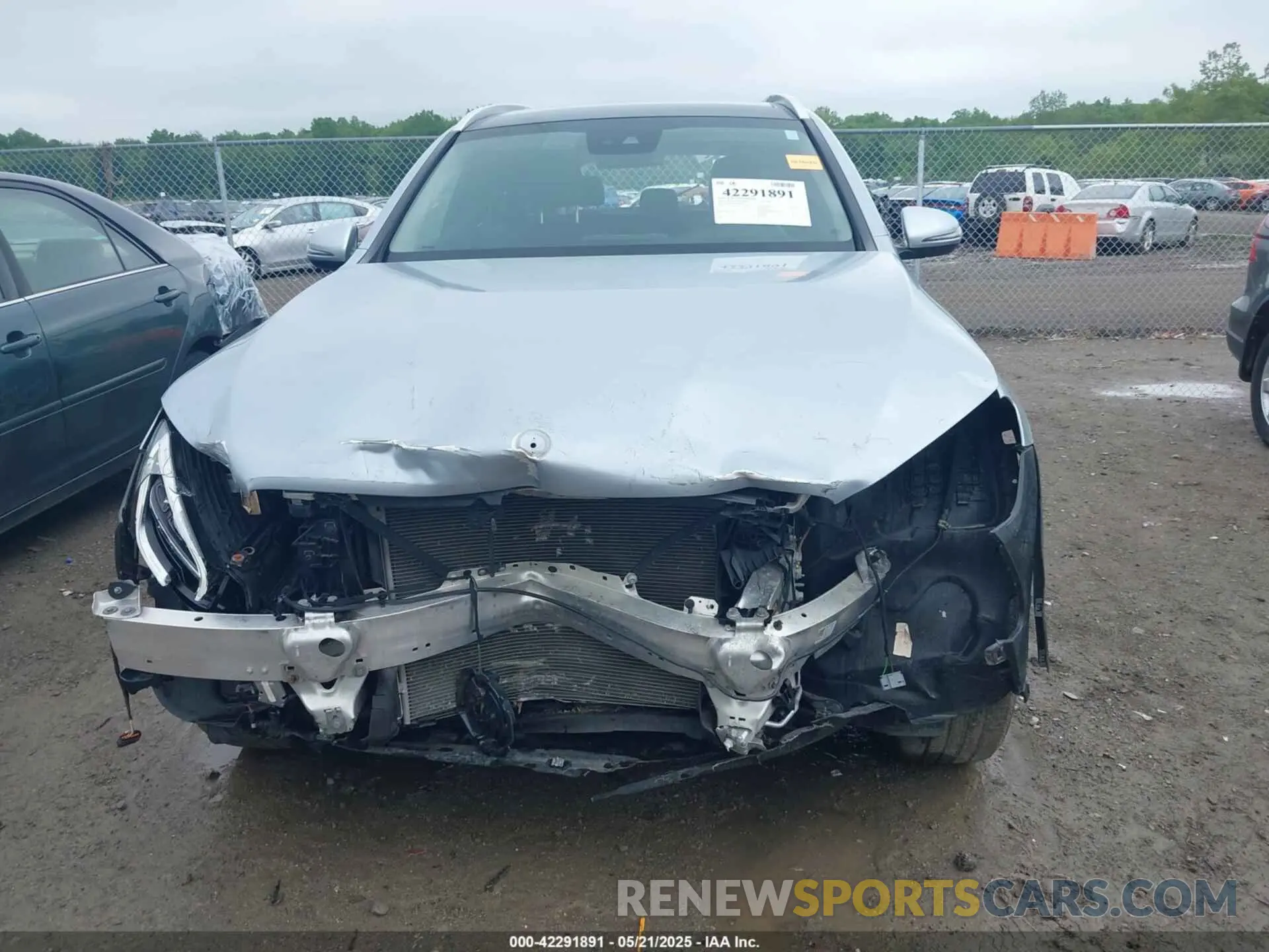 13 Photograph of a damaged car W1N0G8EB0MF918170 MERCEDES-BENZ GLC 300 2021