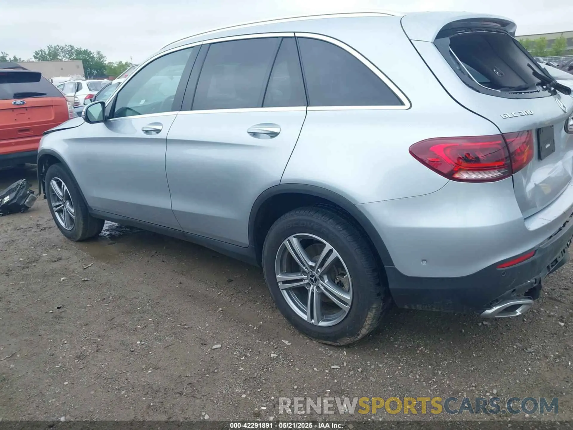 15 Photograph of a damaged car W1N0G8EB0MF918170 MERCEDES-BENZ GLC 300 2021