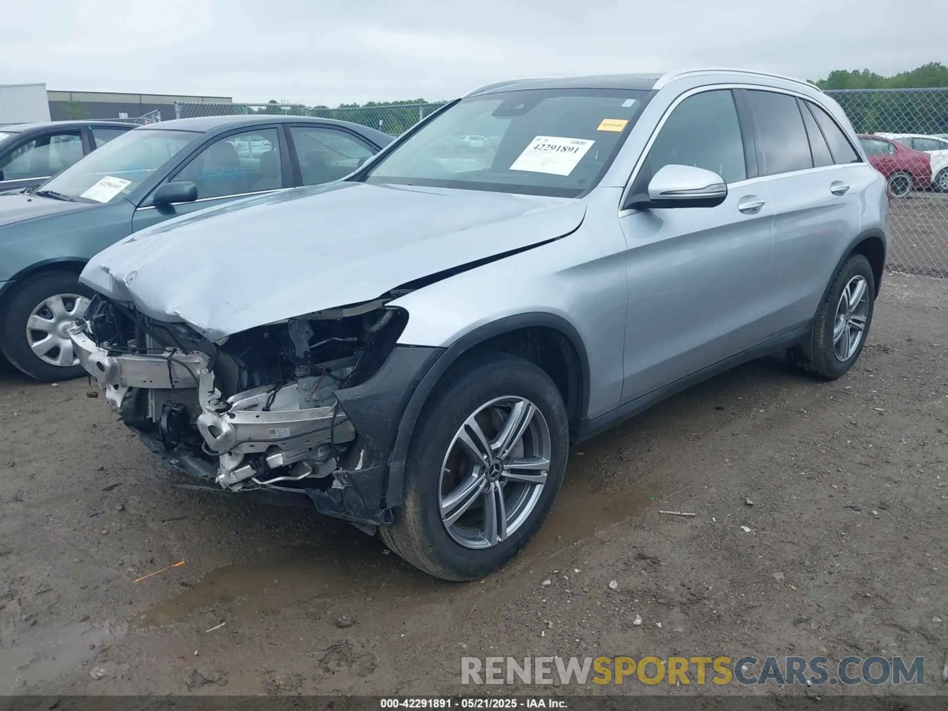 2 Photograph of a damaged car W1N0G8EB0MF918170 MERCEDES-BENZ GLC 300 2021