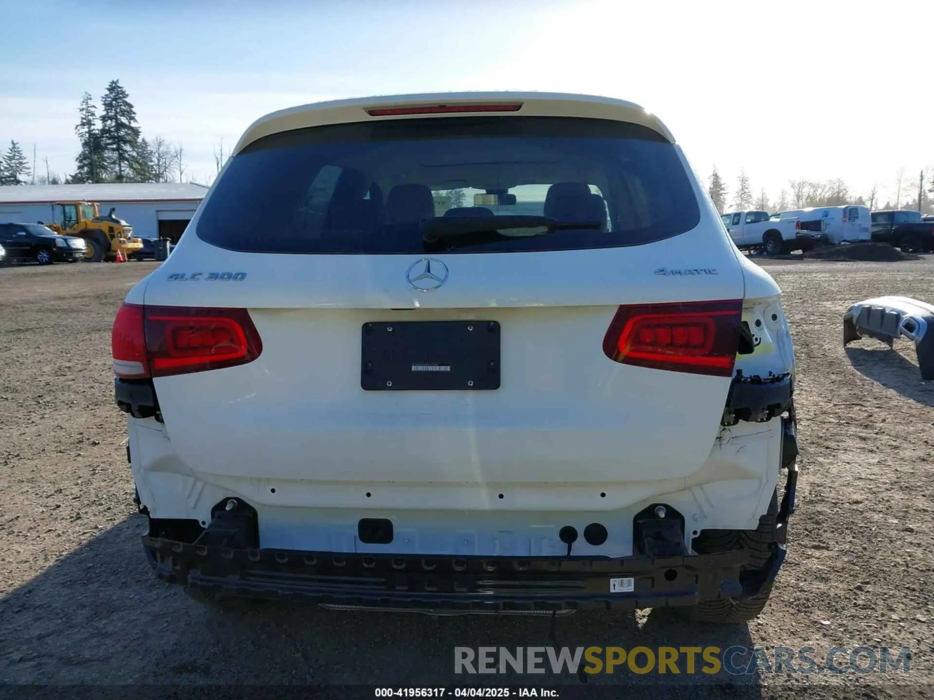 17 Photograph of a damaged car W1N0G8EB2MV272040 MERCEDES-BENZ GLC 300 2021