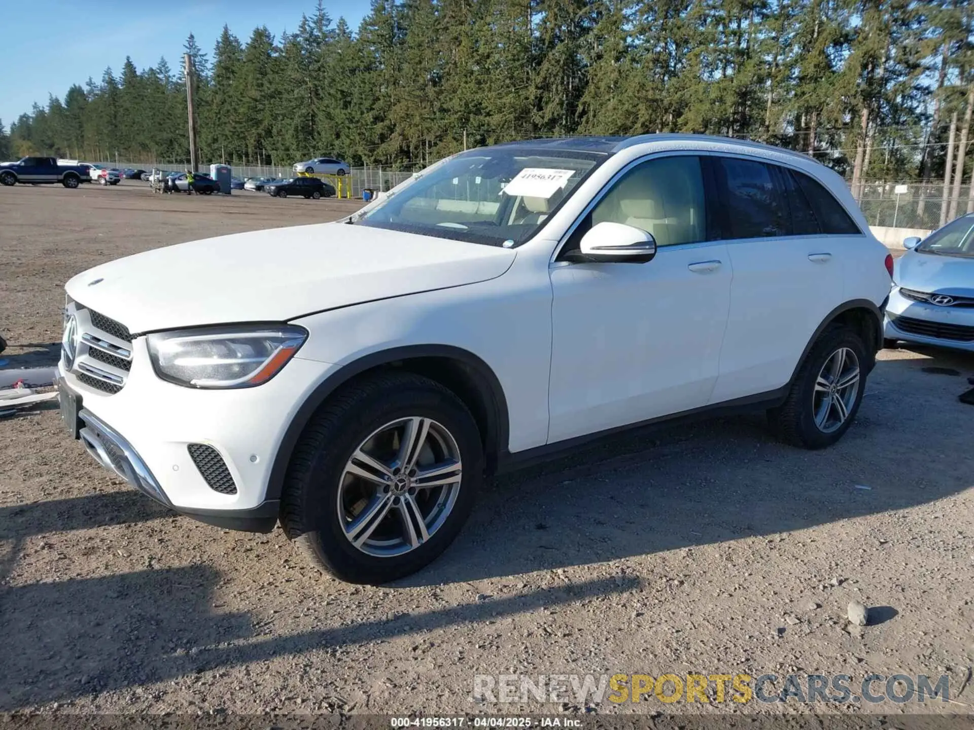 2 Photograph of a damaged car W1N0G8EB2MV272040 MERCEDES-BENZ GLC 300 2021