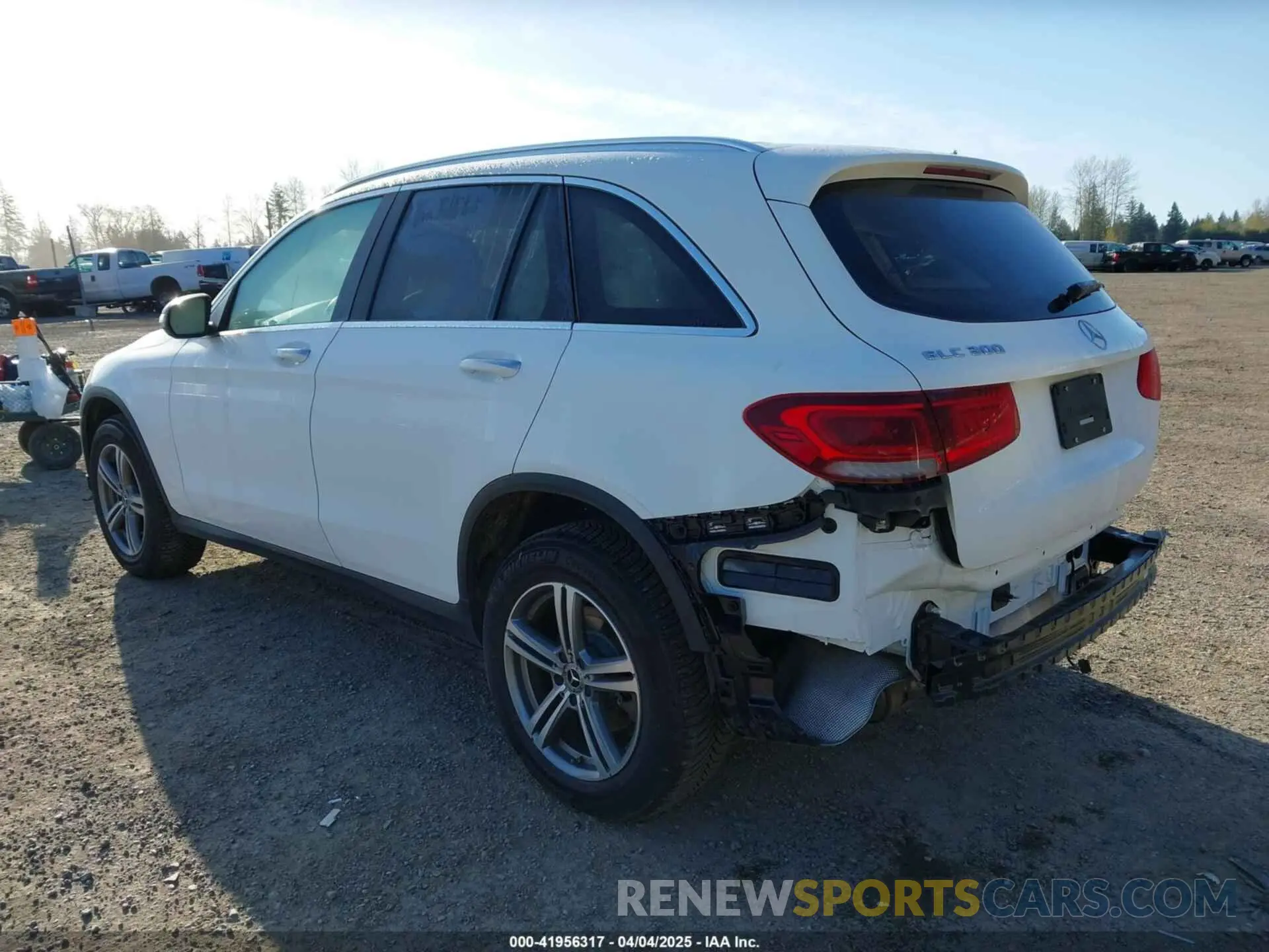 3 Photograph of a damaged car W1N0G8EB2MV272040 MERCEDES-BENZ GLC 300 2021