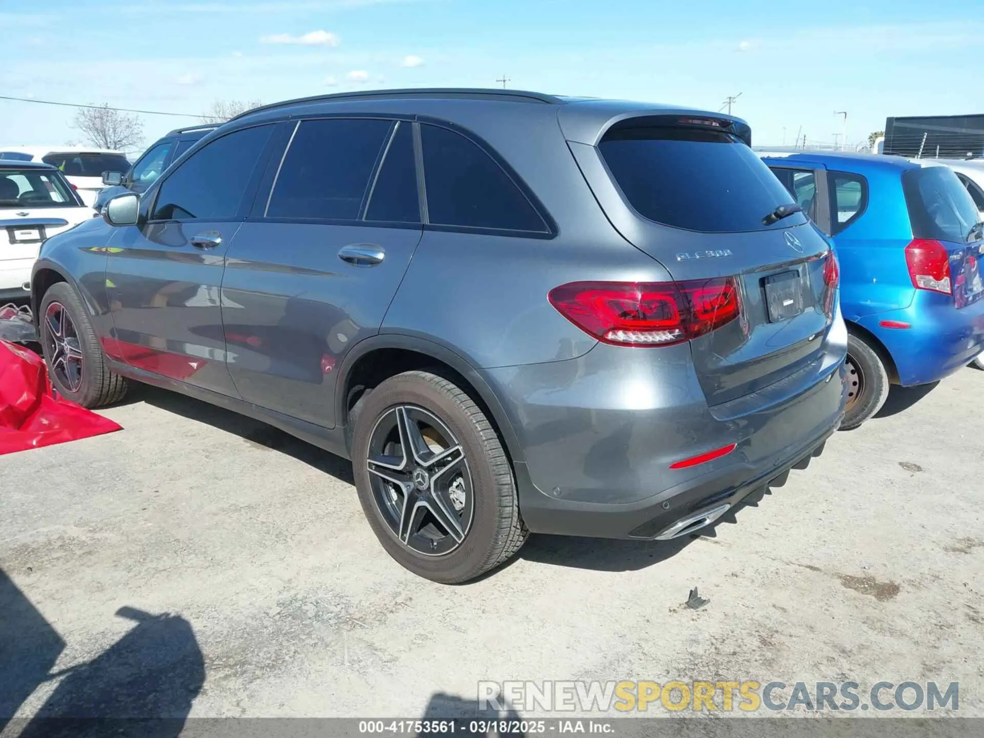 3 Photograph of a damaged car W1N0G8EB2MV283975 MERCEDES-BENZ GLC 300 2021