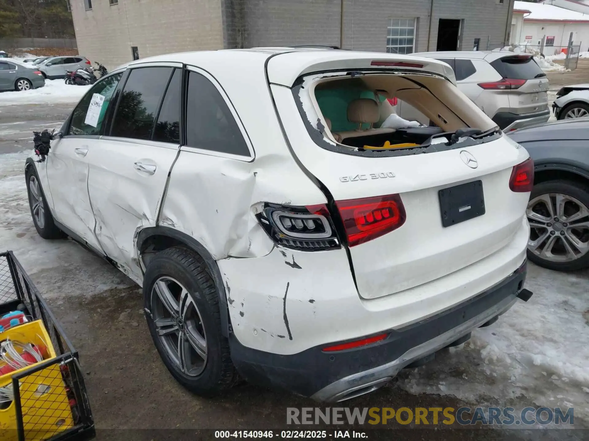 3 Photograph of a damaged car W1N0G8EB3MV301304 MERCEDES-BENZ GLC 300 2021