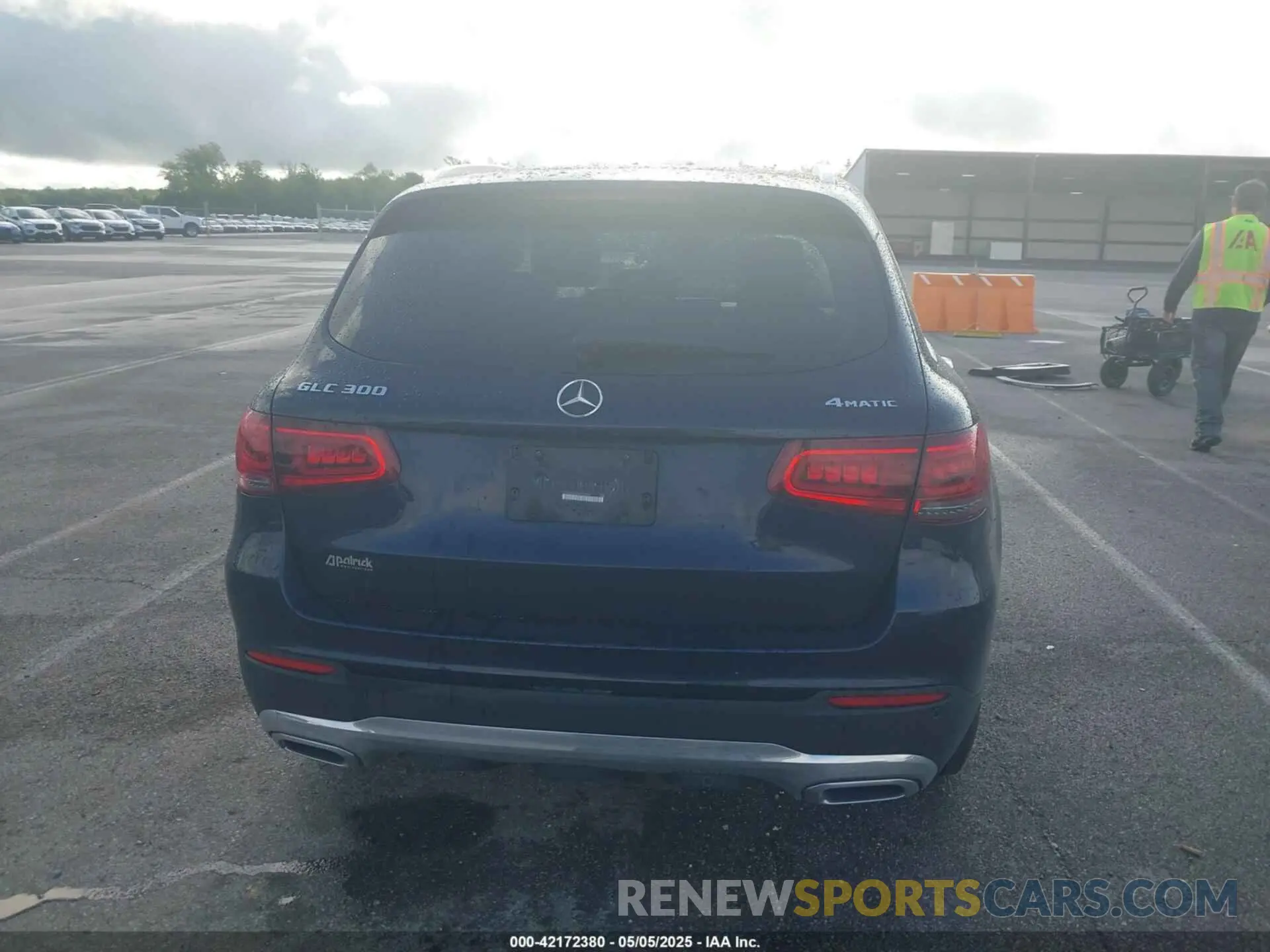 16 Photograph of a damaged car W1N0G8EB5MF924983 MERCEDES-BENZ GLC 300 2021