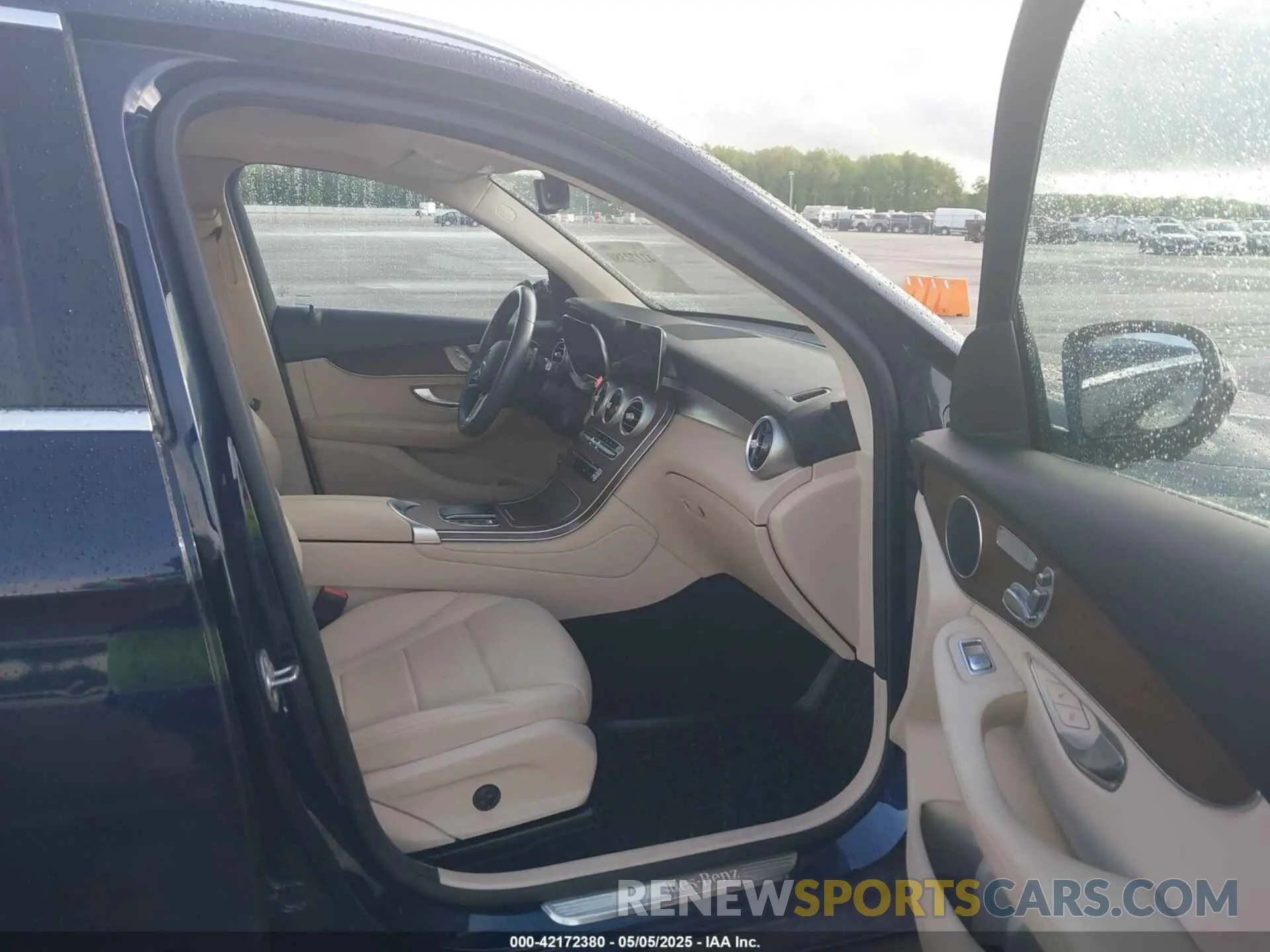 5 Photograph of a damaged car W1N0G8EB5MF924983 MERCEDES-BENZ GLC 300 2021