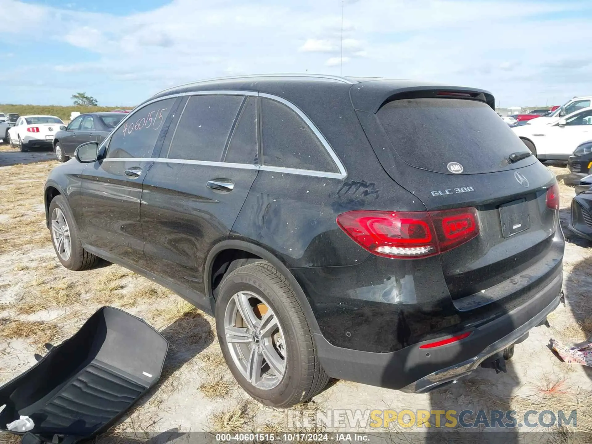 3 Photograph of a damaged car W1N0G8EB6MF976865 MERCEDES-BENZ GLC 300 2021