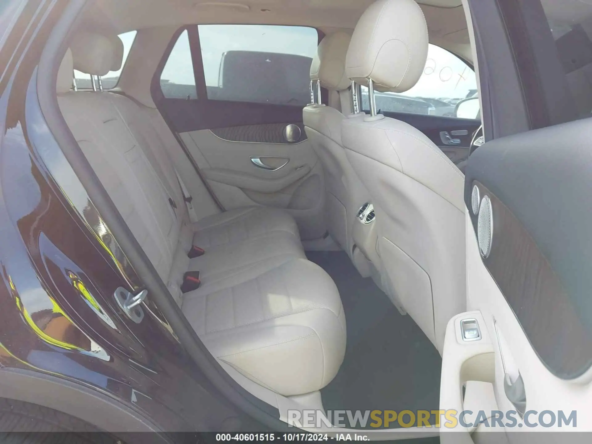 8 Photograph of a damaged car W1N0G8EB6MF976865 MERCEDES-BENZ GLC 300 2021