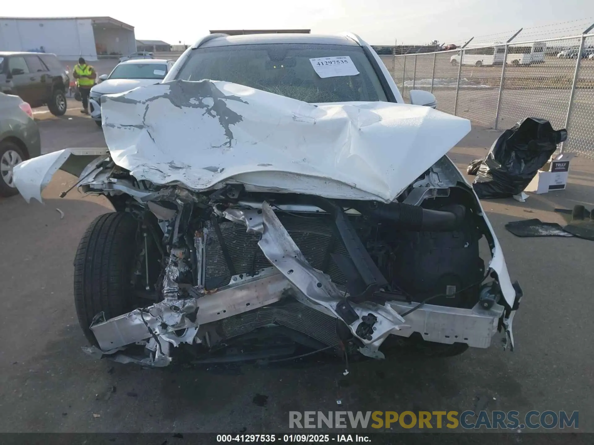 12 Photograph of a damaged car W1N0G8EB6MV290461 MERCEDES-BENZ GLC 300 2021