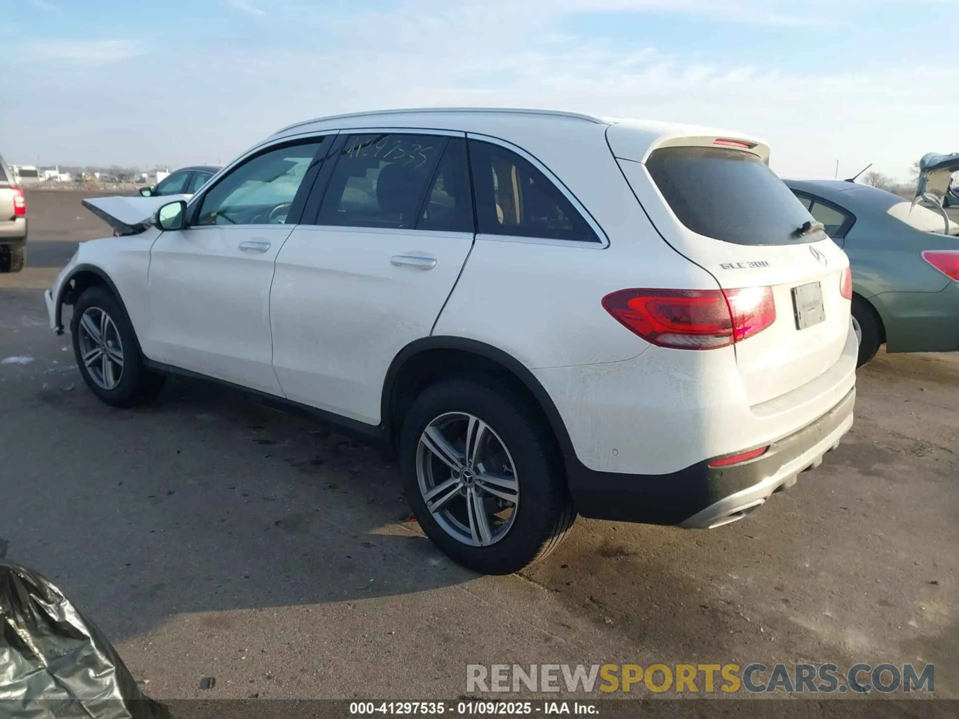 3 Photograph of a damaged car W1N0G8EB6MV290461 MERCEDES-BENZ GLC 300 2021