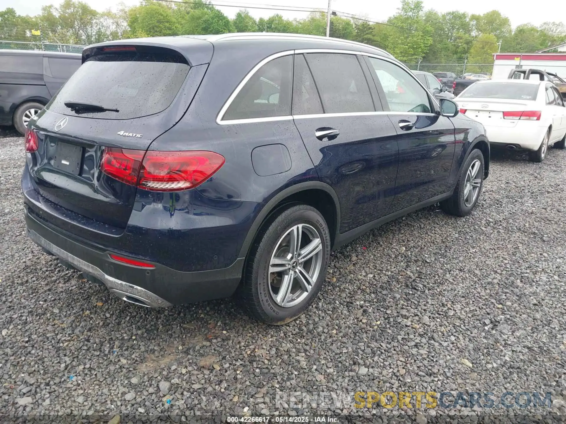 4 Photograph of a damaged car W1N0G8EB7MF919817 MERCEDES-BENZ GLC 300 2021