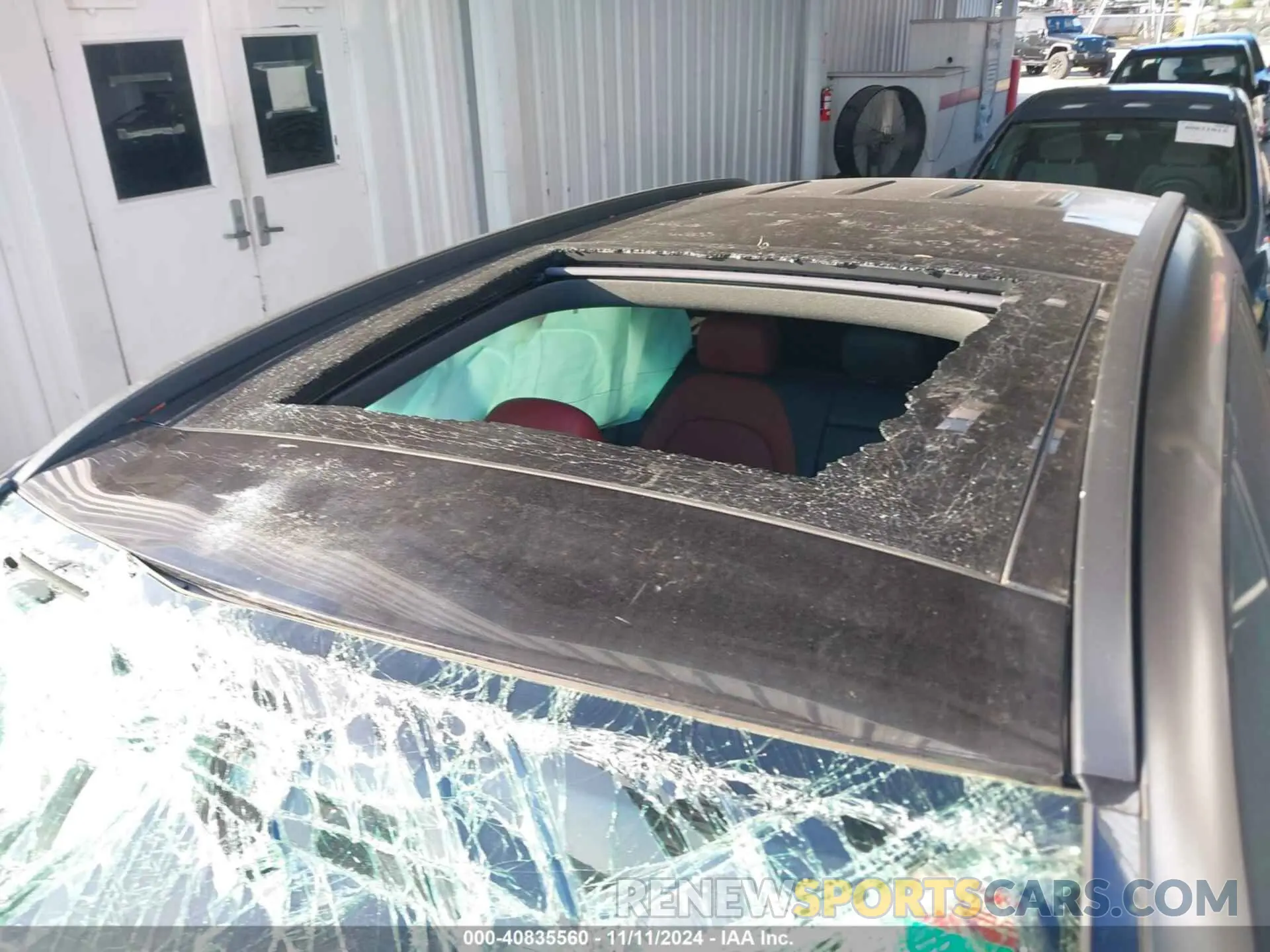 17 Photograph of a damaged car W1N0G8EB9MF872015 MERCEDES-BENZ GLC 300 2021