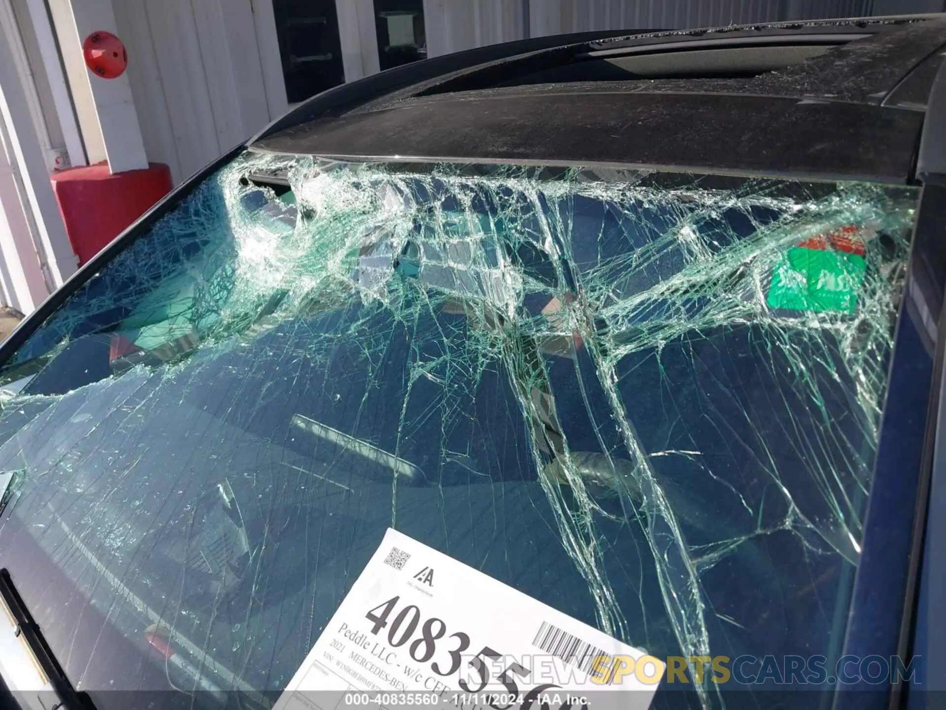 18 Photograph of a damaged car W1N0G8EB9MF872015 MERCEDES-BENZ GLC 300 2021