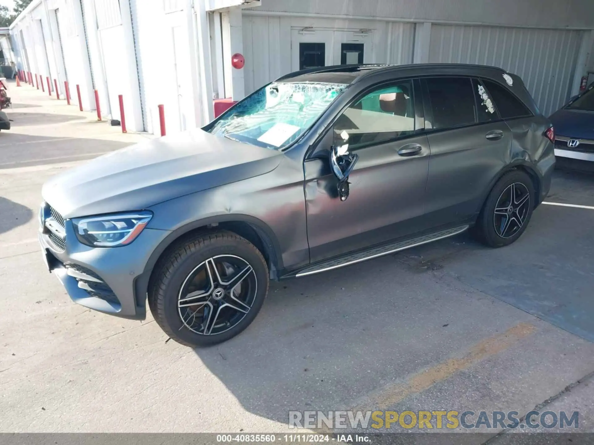 2 Photograph of a damaged car W1N0G8EB9MF872015 MERCEDES-BENZ GLC 300 2021