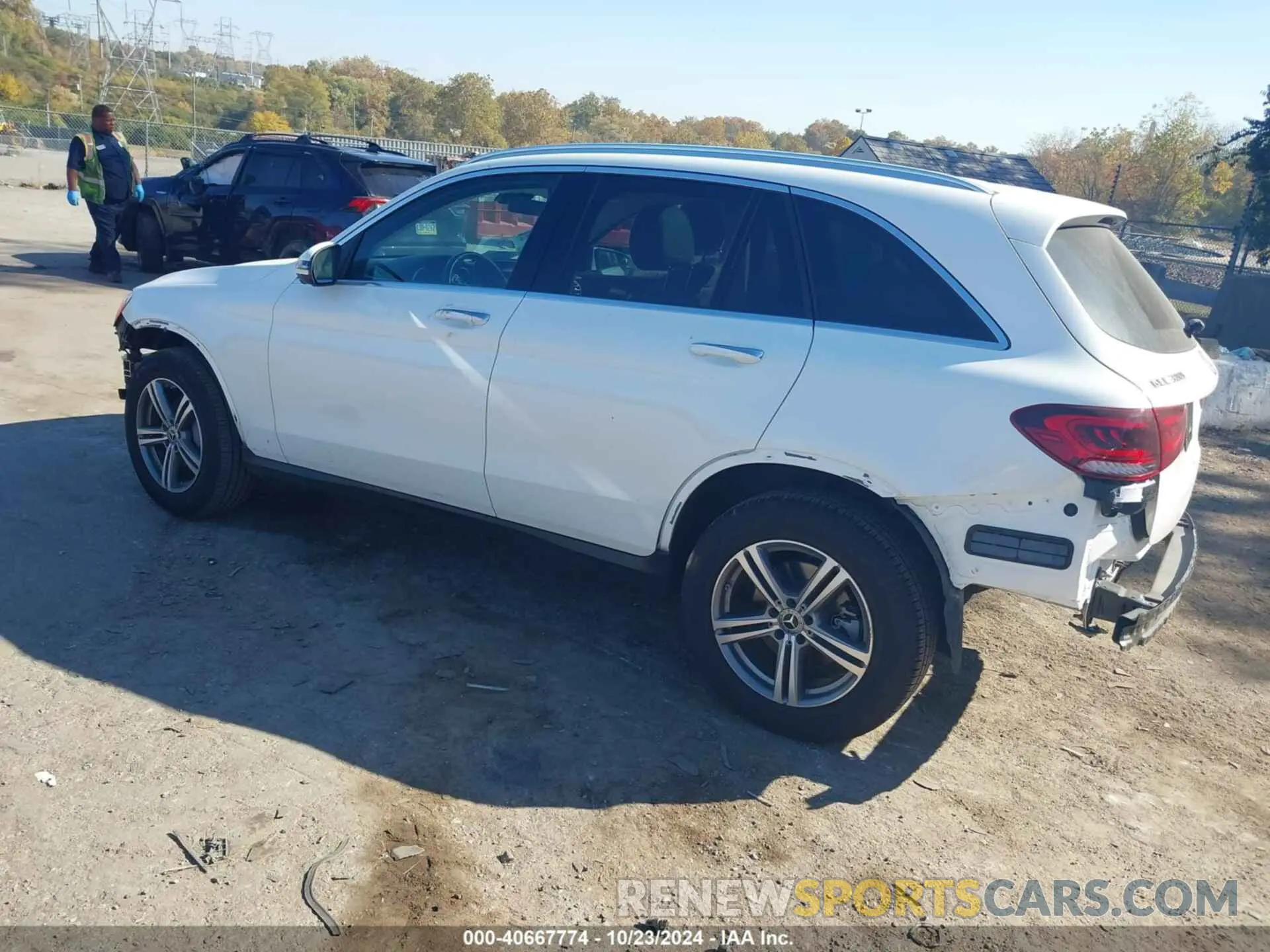 3 Photograph of a damaged car W1N0G8EB9MG012030 MERCEDES-BENZ GLC 300 2021