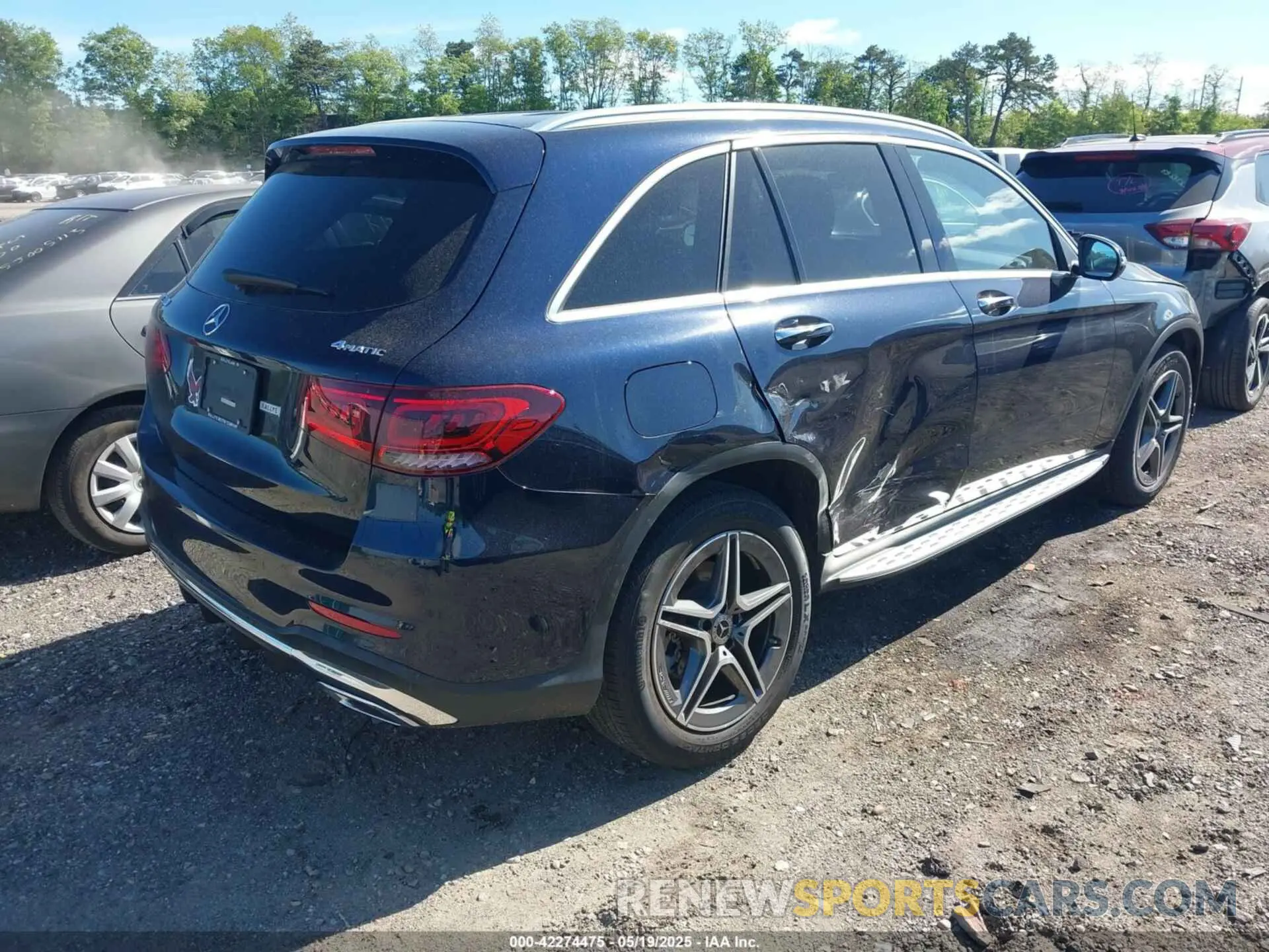 4 Photograph of a damaged car W1N0G8EBXMF891611 MERCEDES-BENZ GLC 300 2021