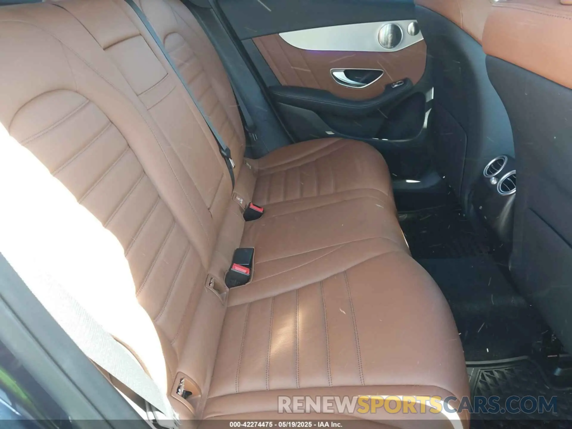 8 Photograph of a damaged car W1N0G8EBXMF891611 MERCEDES-BENZ GLC 300 2021