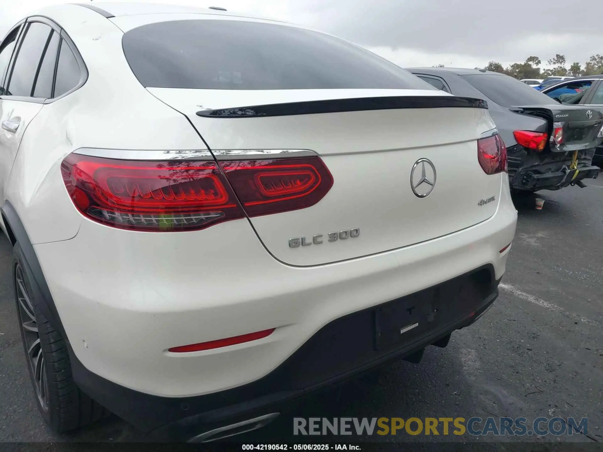 15 Photograph of a damaged car W1N0J8EB2MG007771 MERCEDES-BENZ GLC 300 2021