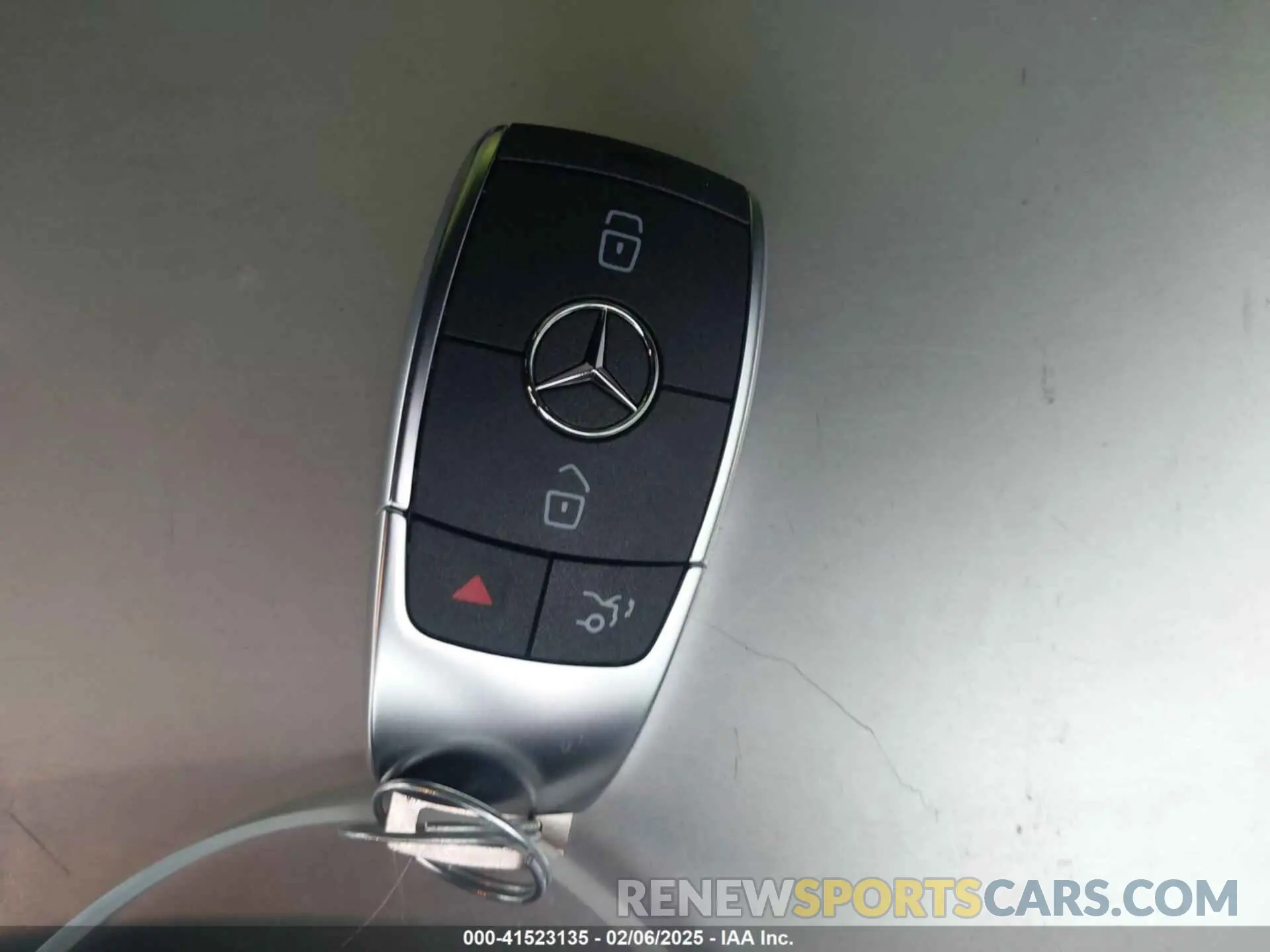 11 Photograph of a damaged car W1N0J8EB4MF913992 MERCEDES-BENZ GLC 300 2021