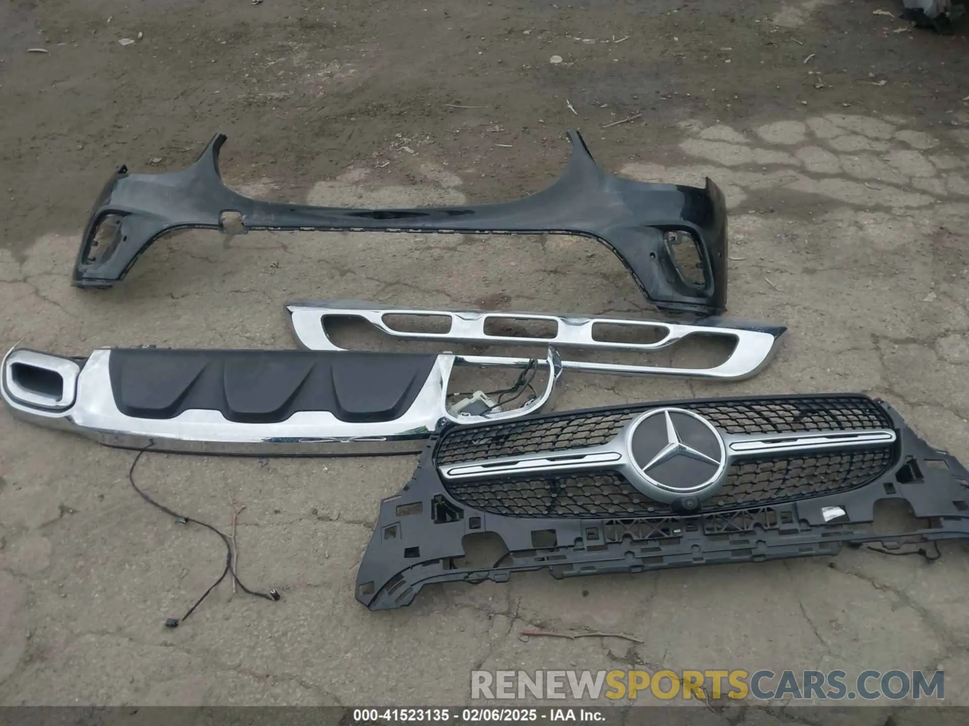 12 Photograph of a damaged car W1N0J8EB4MF913992 MERCEDES-BENZ GLC 300 2021