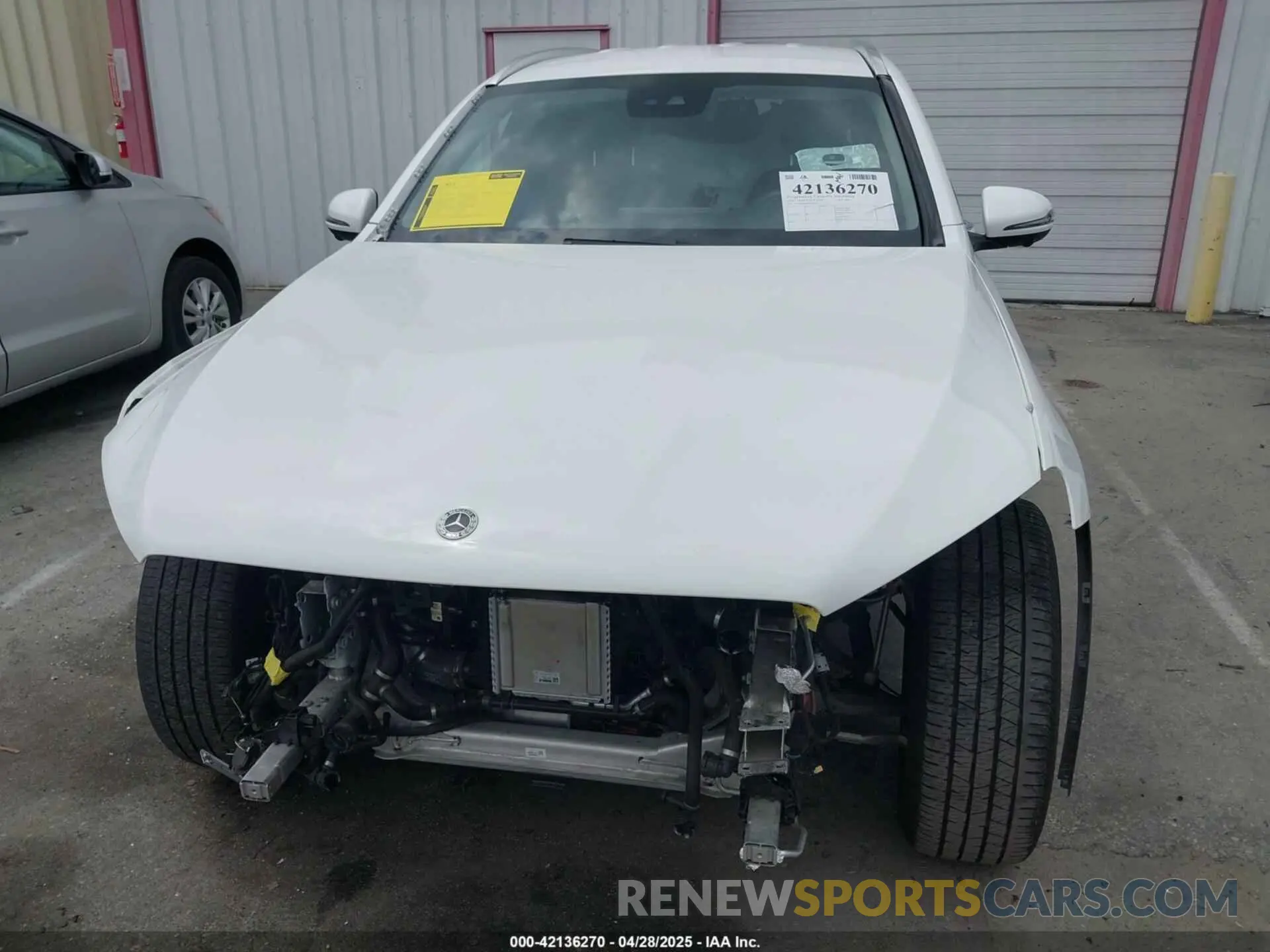 12 Photograph of a damaged car W1N0G8DB0NG080347 MERCEDES-BENZ GLC 300 2022