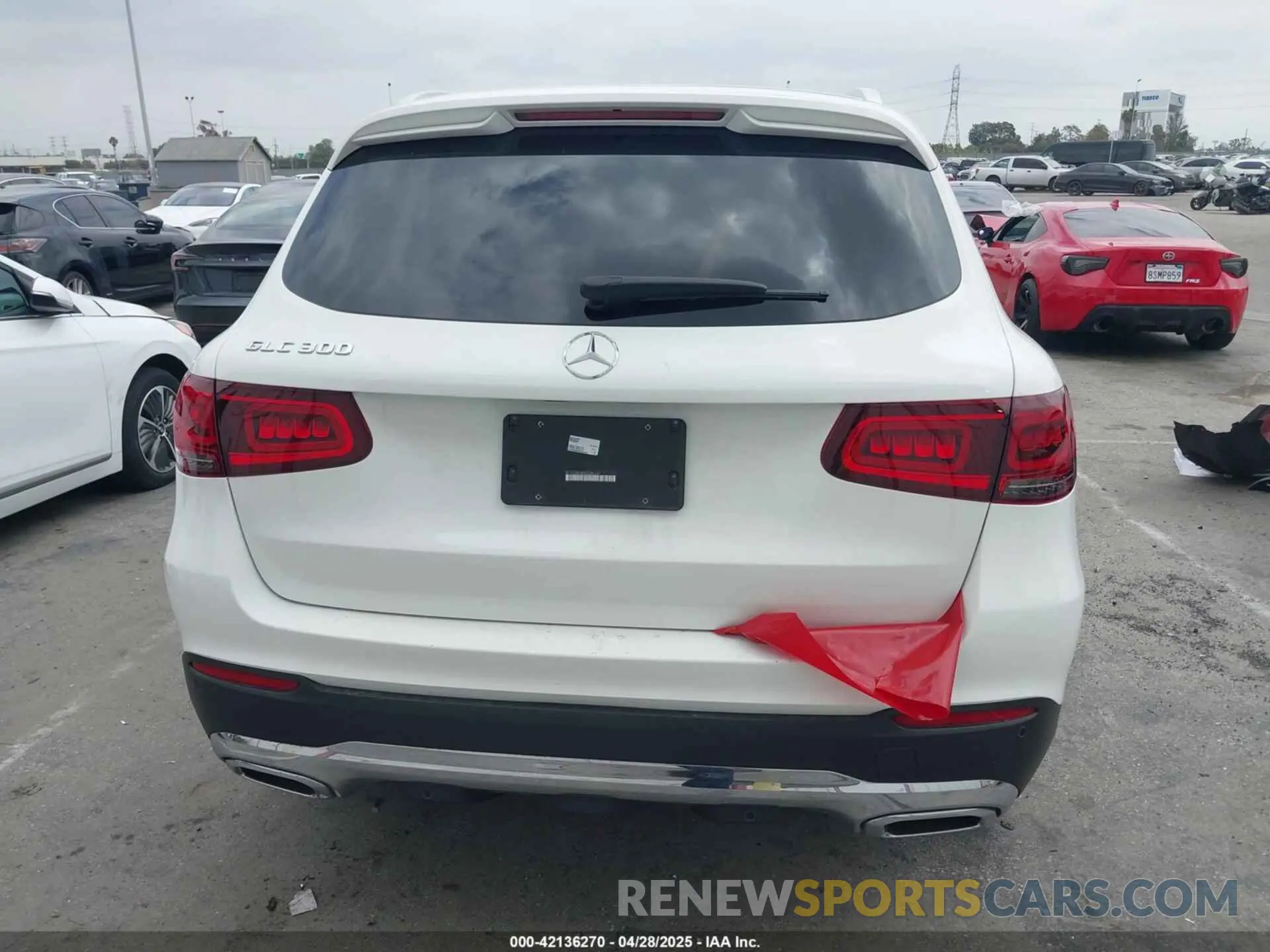 16 Photograph of a damaged car W1N0G8DB0NG080347 MERCEDES-BENZ GLC 300 2022