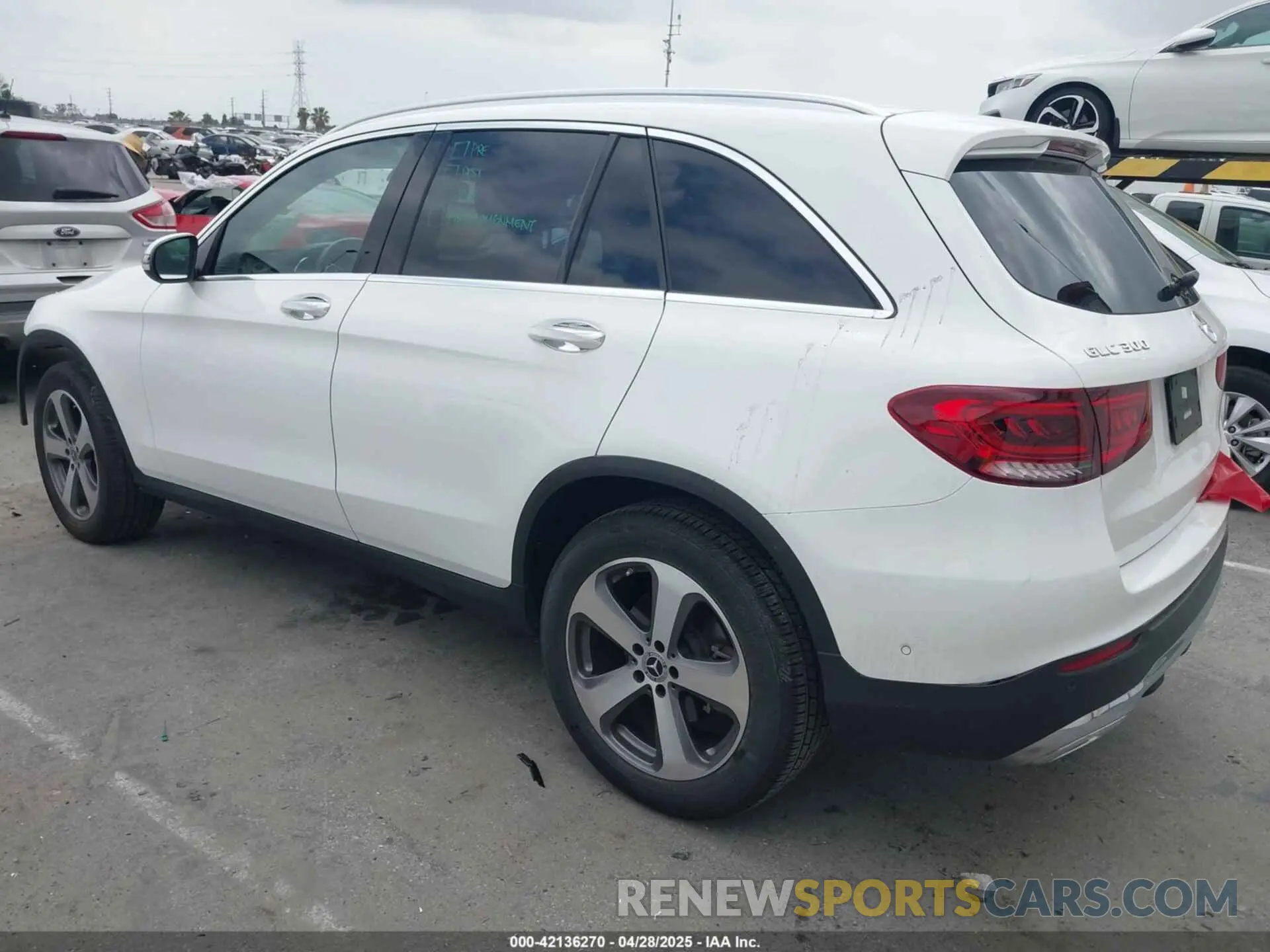 3 Photograph of a damaged car W1N0G8DB0NG080347 MERCEDES-BENZ GLC 300 2022