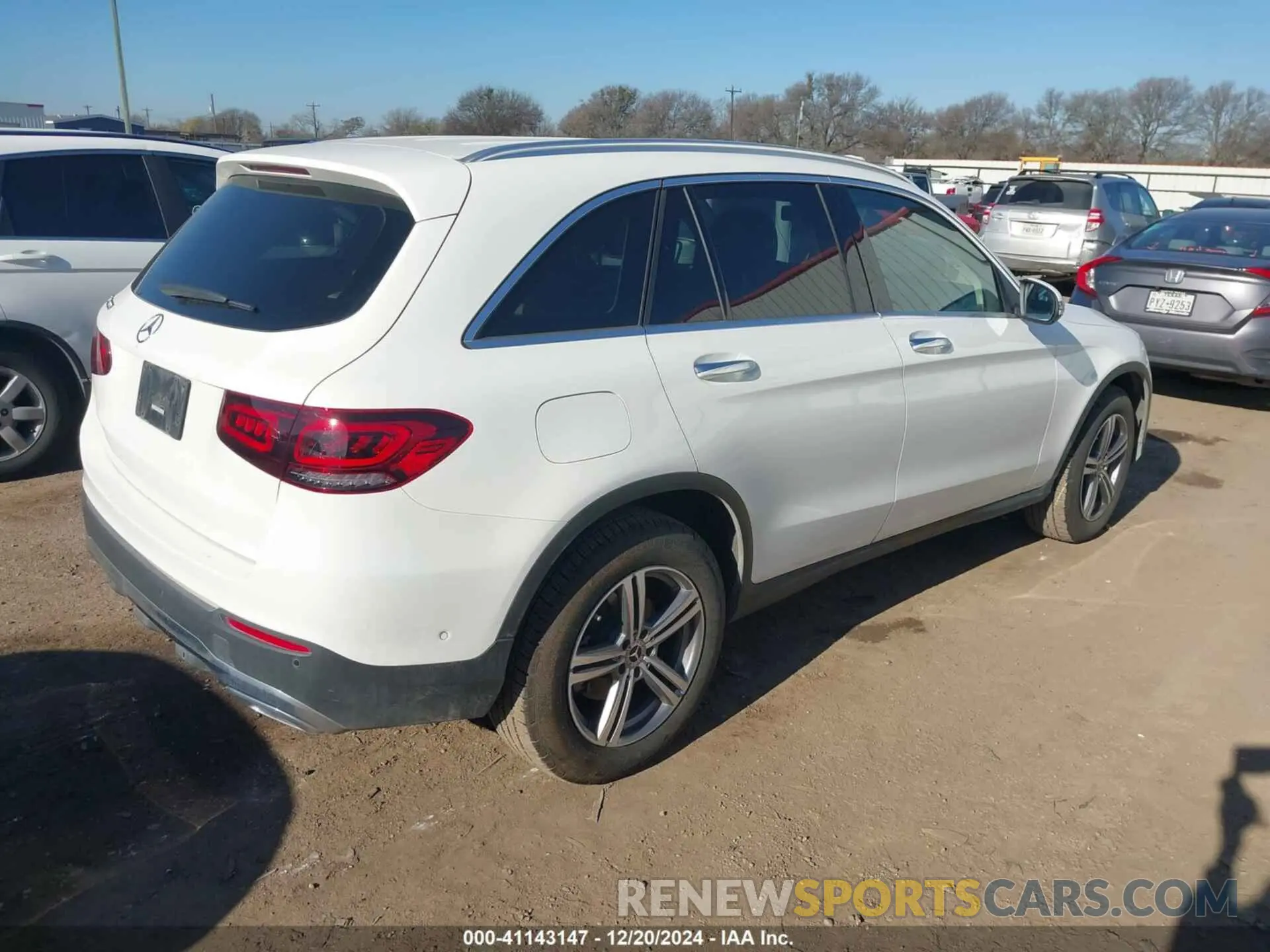 4 Photograph of a damaged car W1N0G8DB0NV333503 MERCEDES-BENZ GLC 300 2022