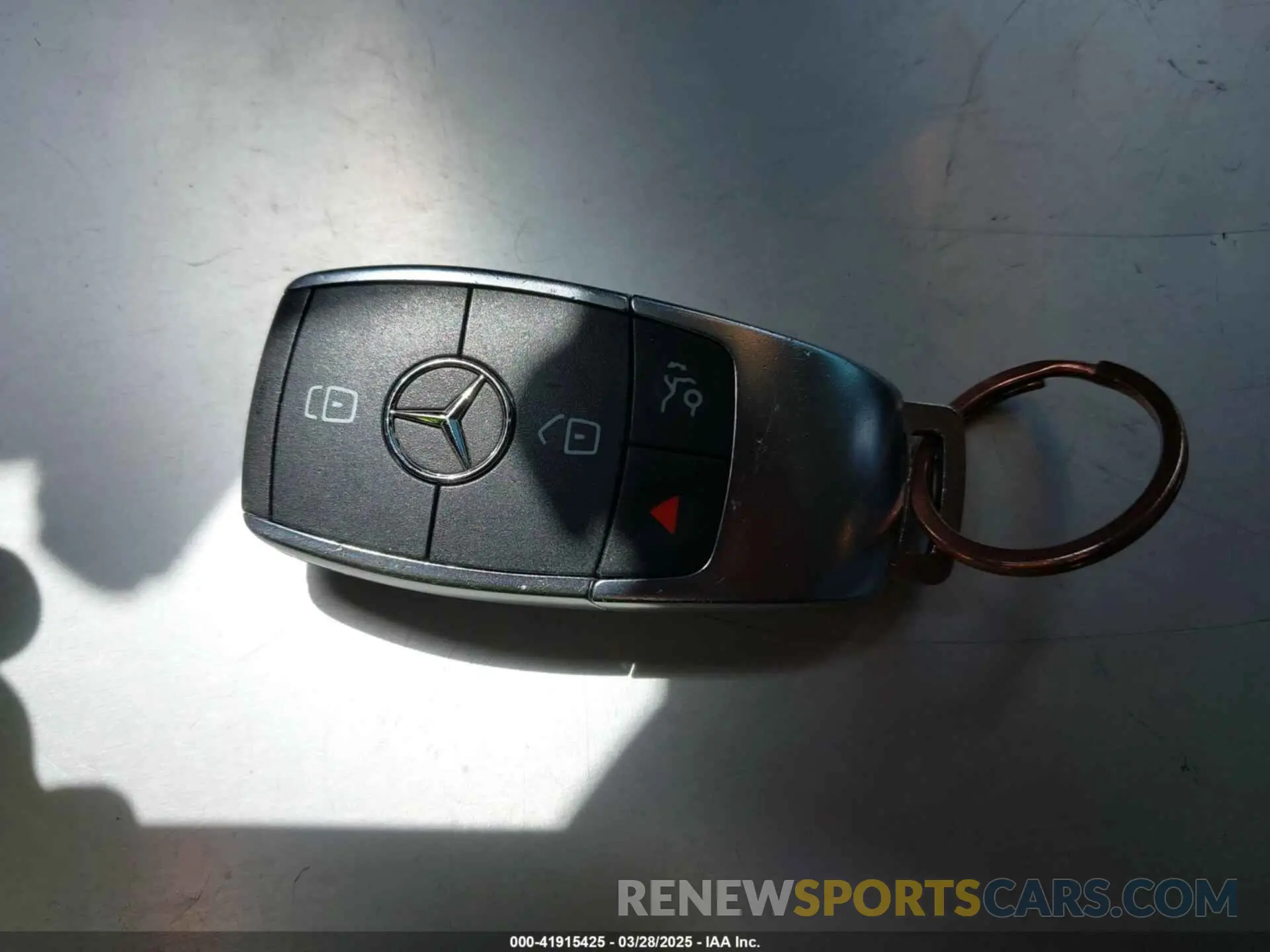 11 Photograph of a damaged car W1N0G8DB0NV344579 MERCEDES-BENZ GLC 300 2022
