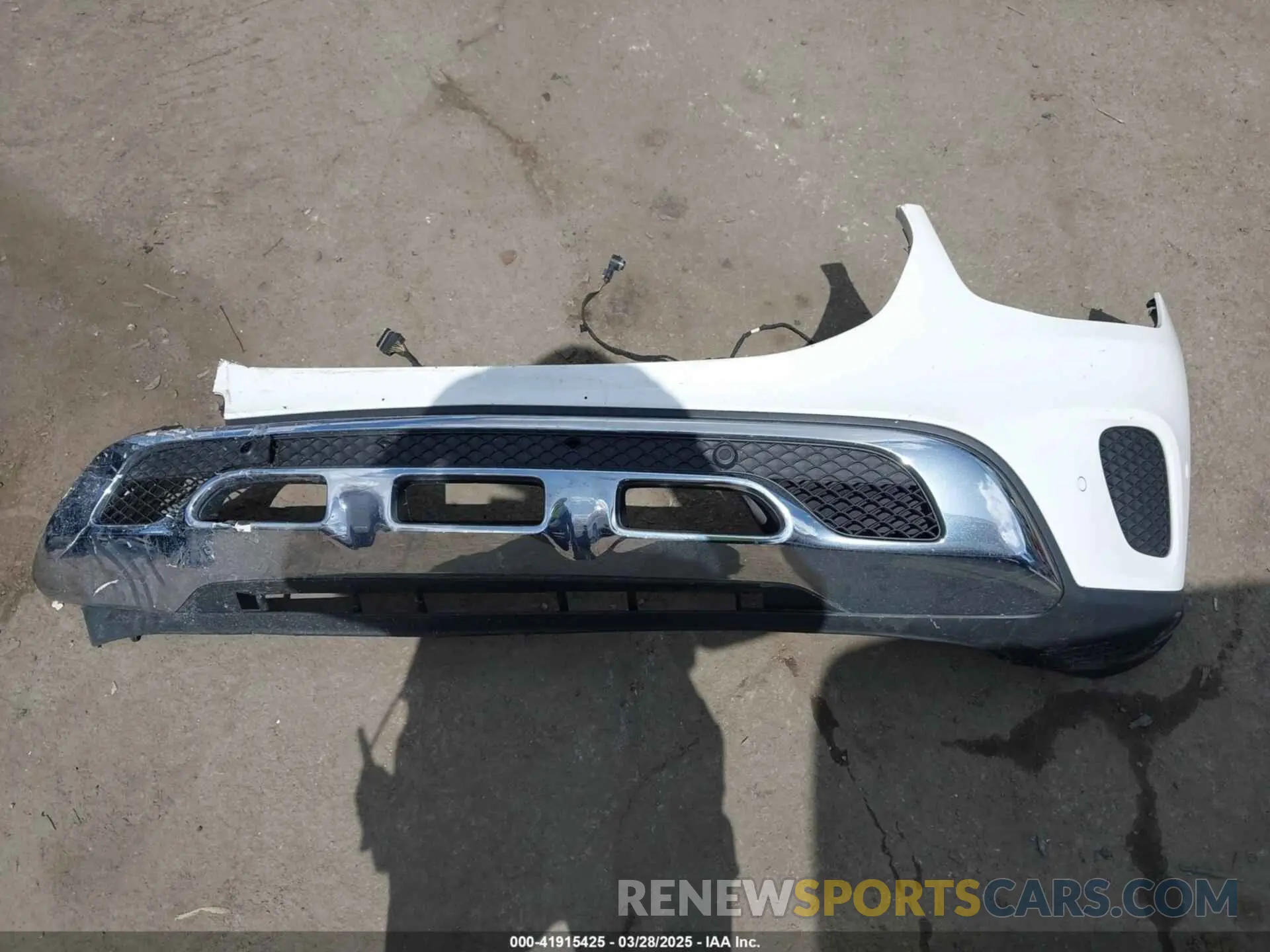 12 Photograph of a damaged car W1N0G8DB0NV344579 MERCEDES-BENZ GLC 300 2022