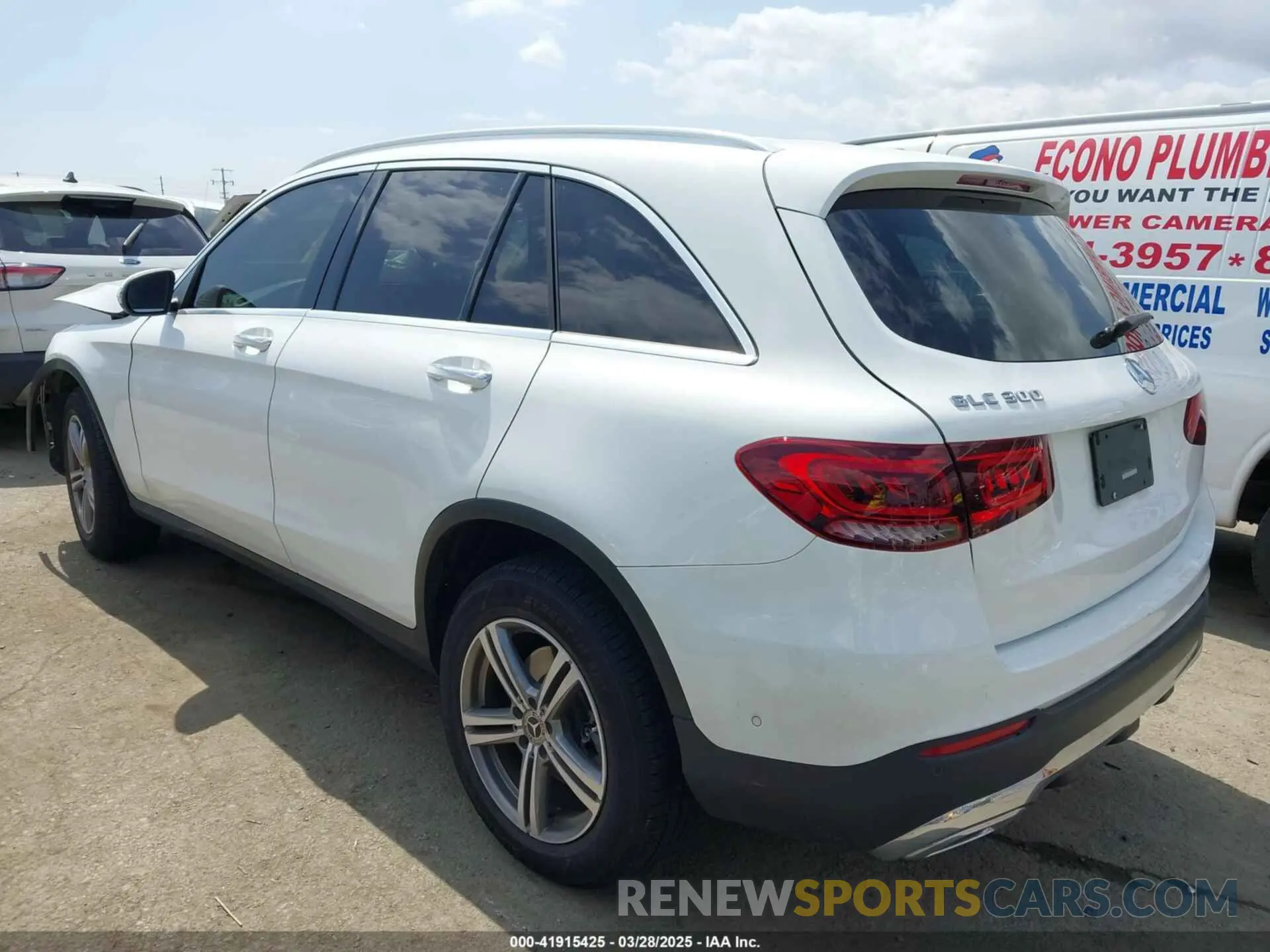 3 Photograph of a damaged car W1N0G8DB0NV344579 MERCEDES-BENZ GLC 300 2022