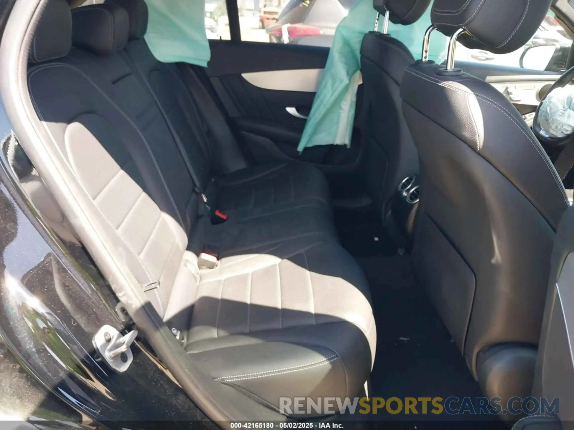8 Photograph of a damaged car W1N0G8DB0NV346185 MERCEDES-BENZ GLC 300 2022