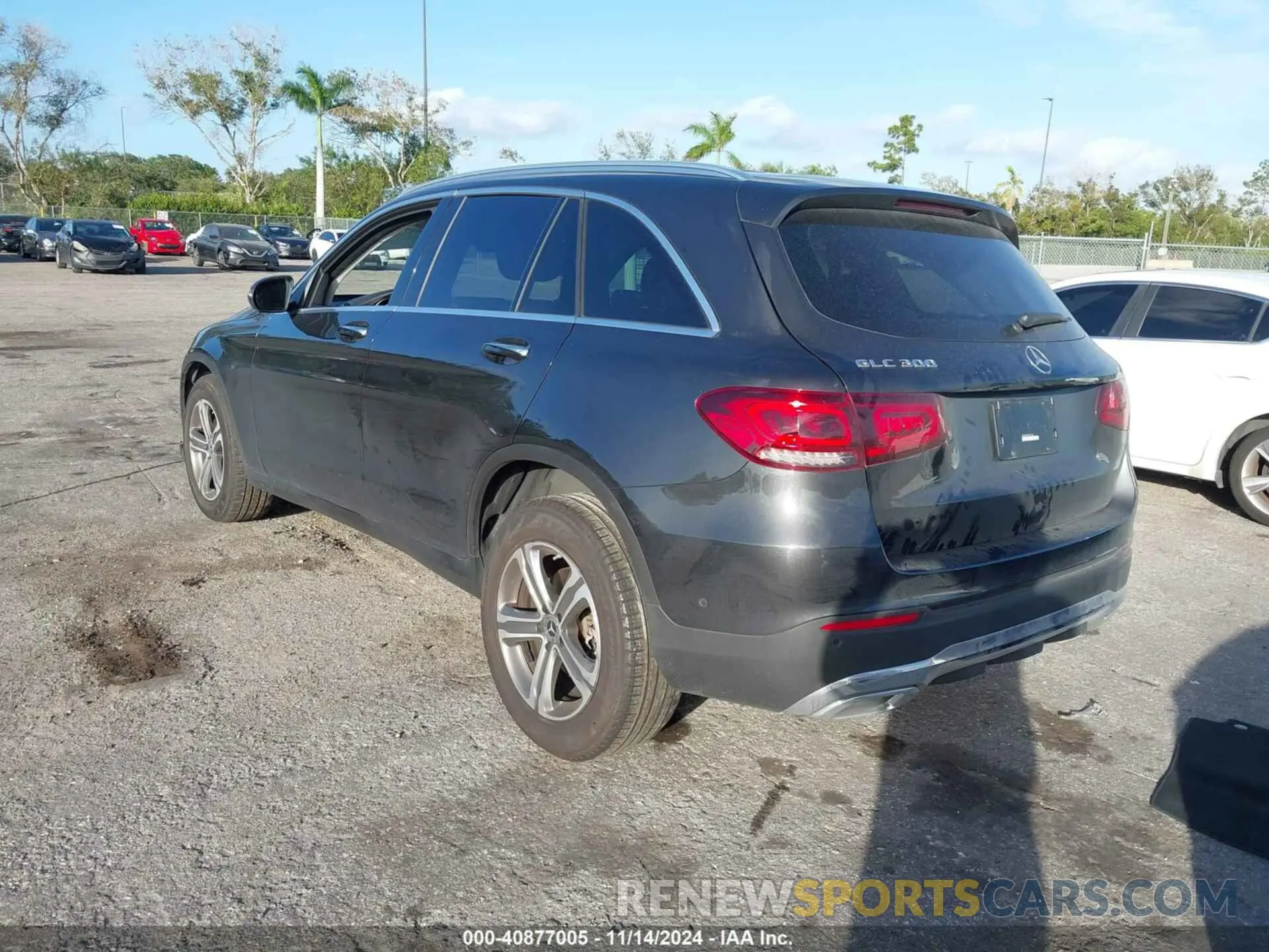 3 Photograph of a damaged car W1N0G8DB1NV386243 MERCEDES-BENZ GLC 300 2022