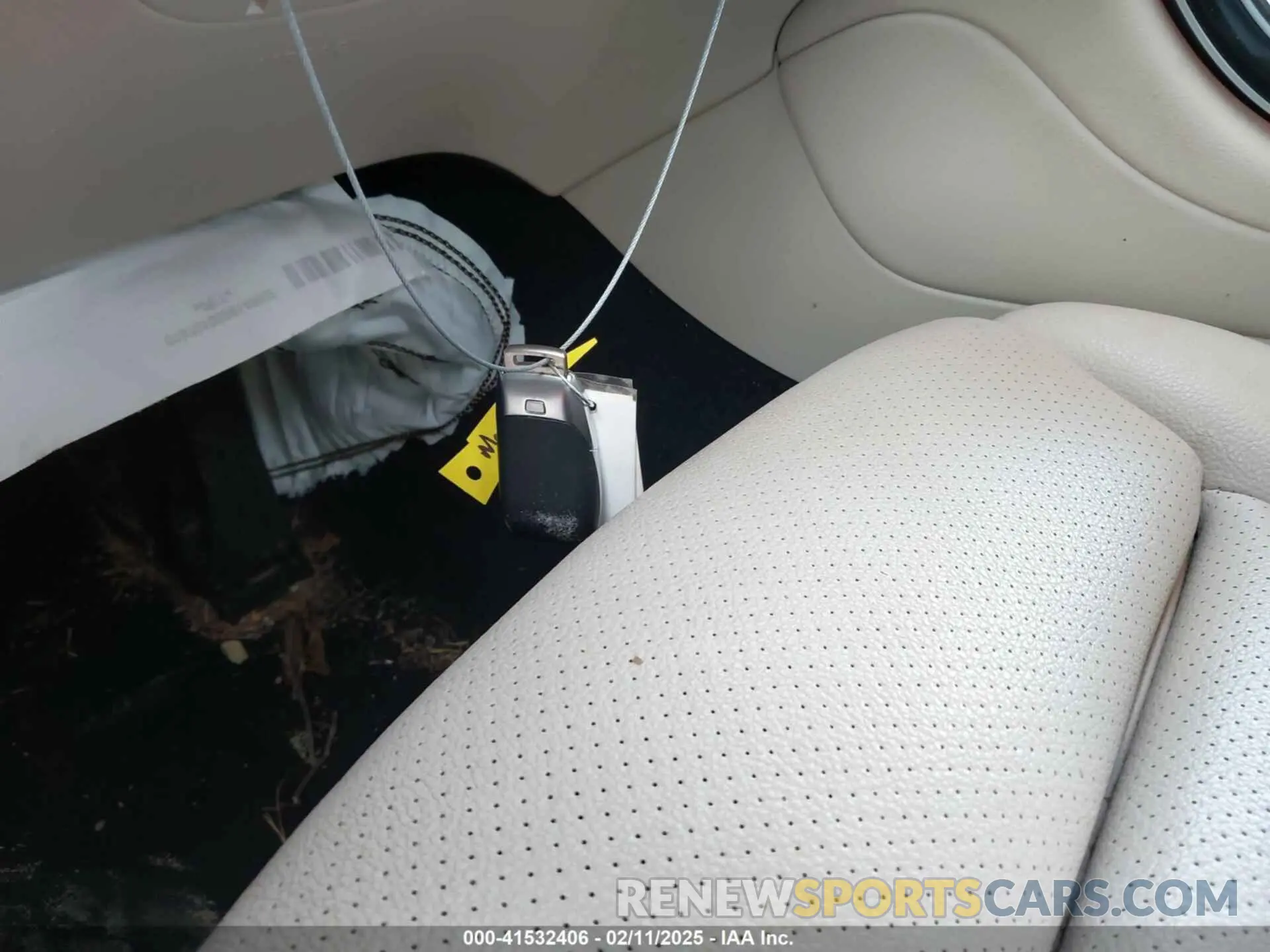 11 Photograph of a damaged car W1N0G8DB2NV333048 MERCEDES-BENZ GLC 300 2022
