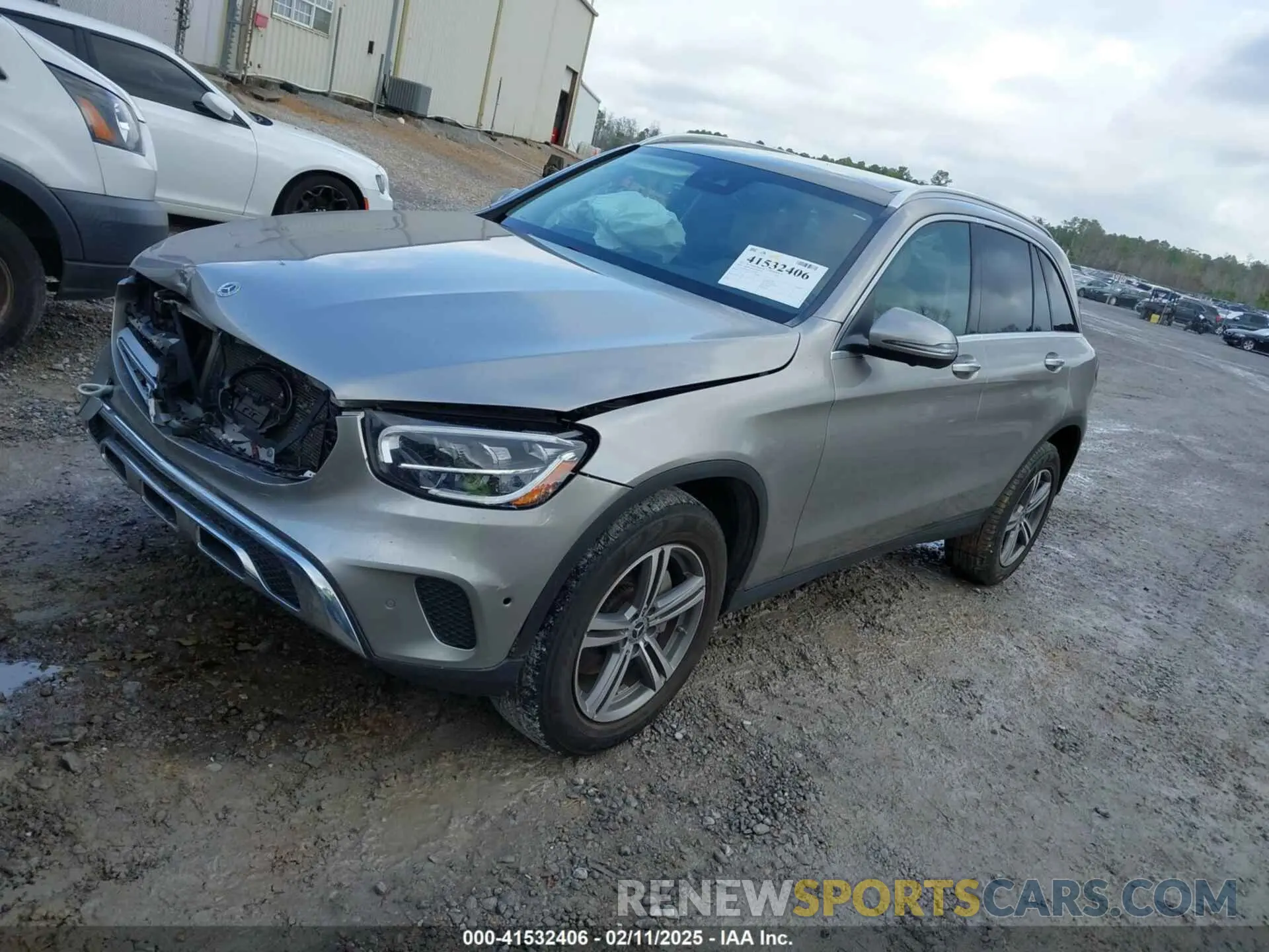 2 Photograph of a damaged car W1N0G8DB2NV333048 MERCEDES-BENZ GLC 300 2022