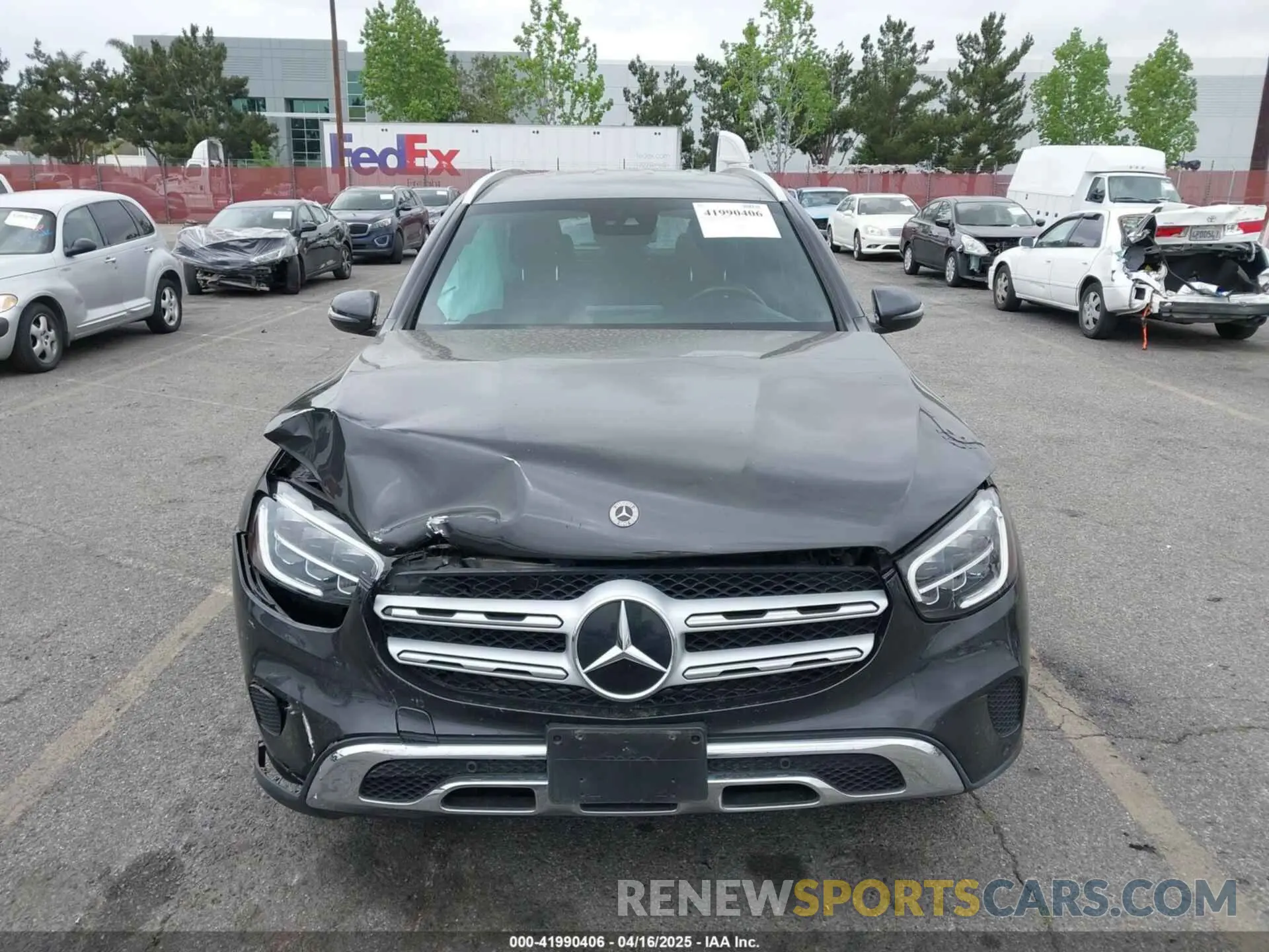 12 Photograph of a damaged car W1N0G8DB2NV379236 MERCEDES-BENZ GLC 300 2022
