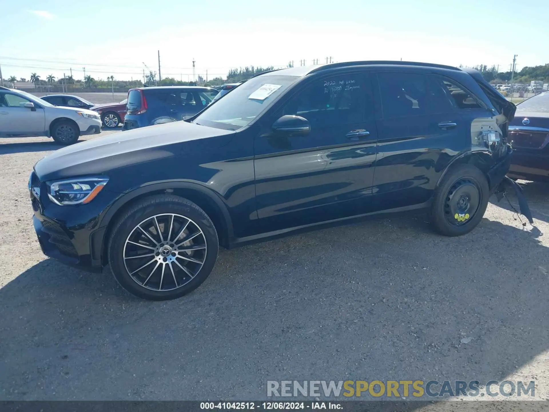2 Photograph of a damaged car W1N0G8DB2NV391614 MERCEDES-BENZ GLC 300 2022