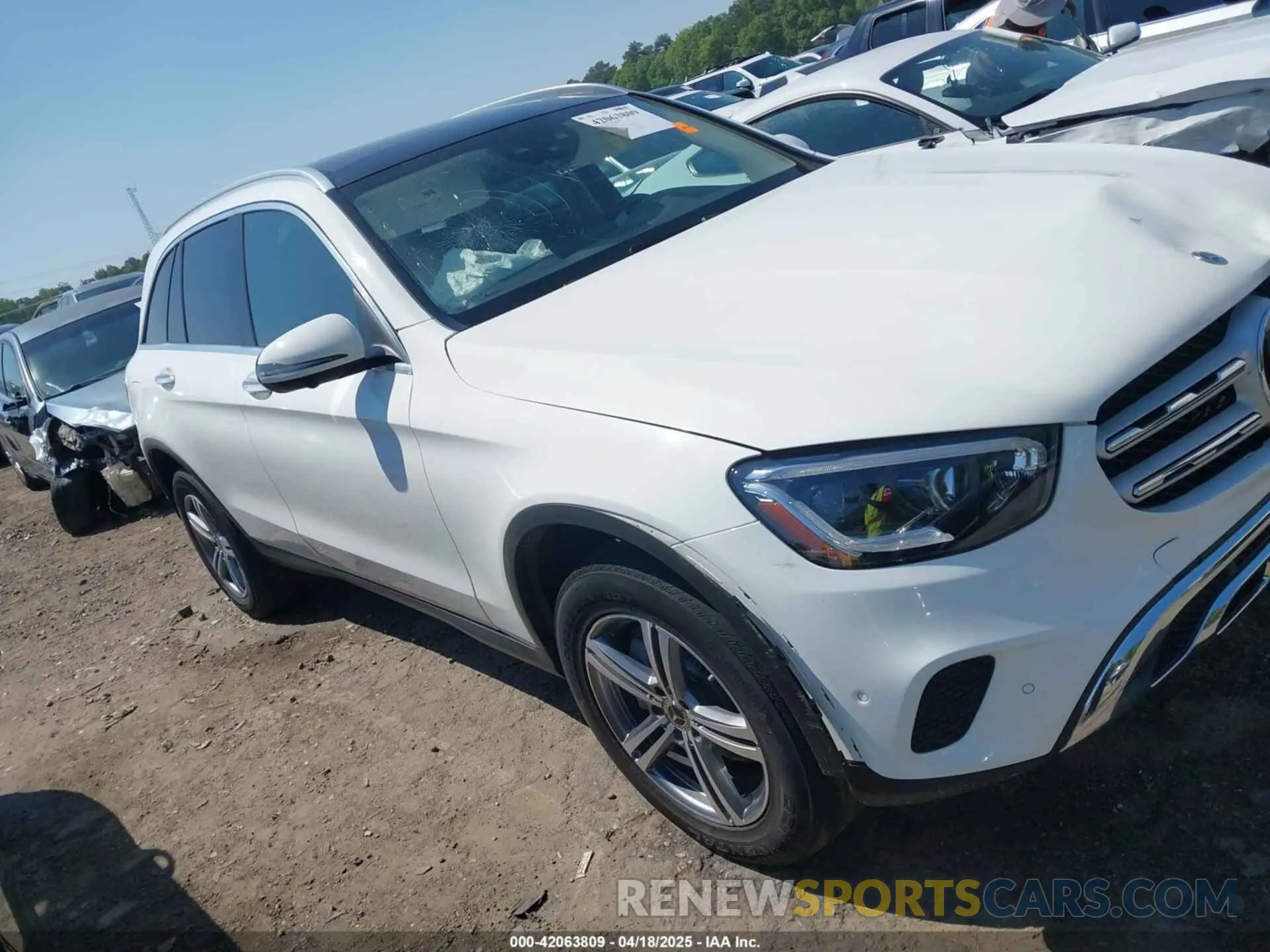 1 Photograph of a damaged car W1N0G8DB3NG091066 MERCEDES-BENZ GLC 300 2022