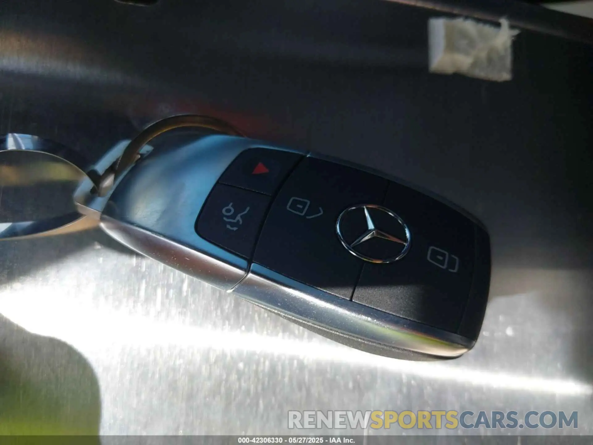 11 Photograph of a damaged car W1N0G8DB3NG120940 MERCEDES-BENZ GLC 300 2022