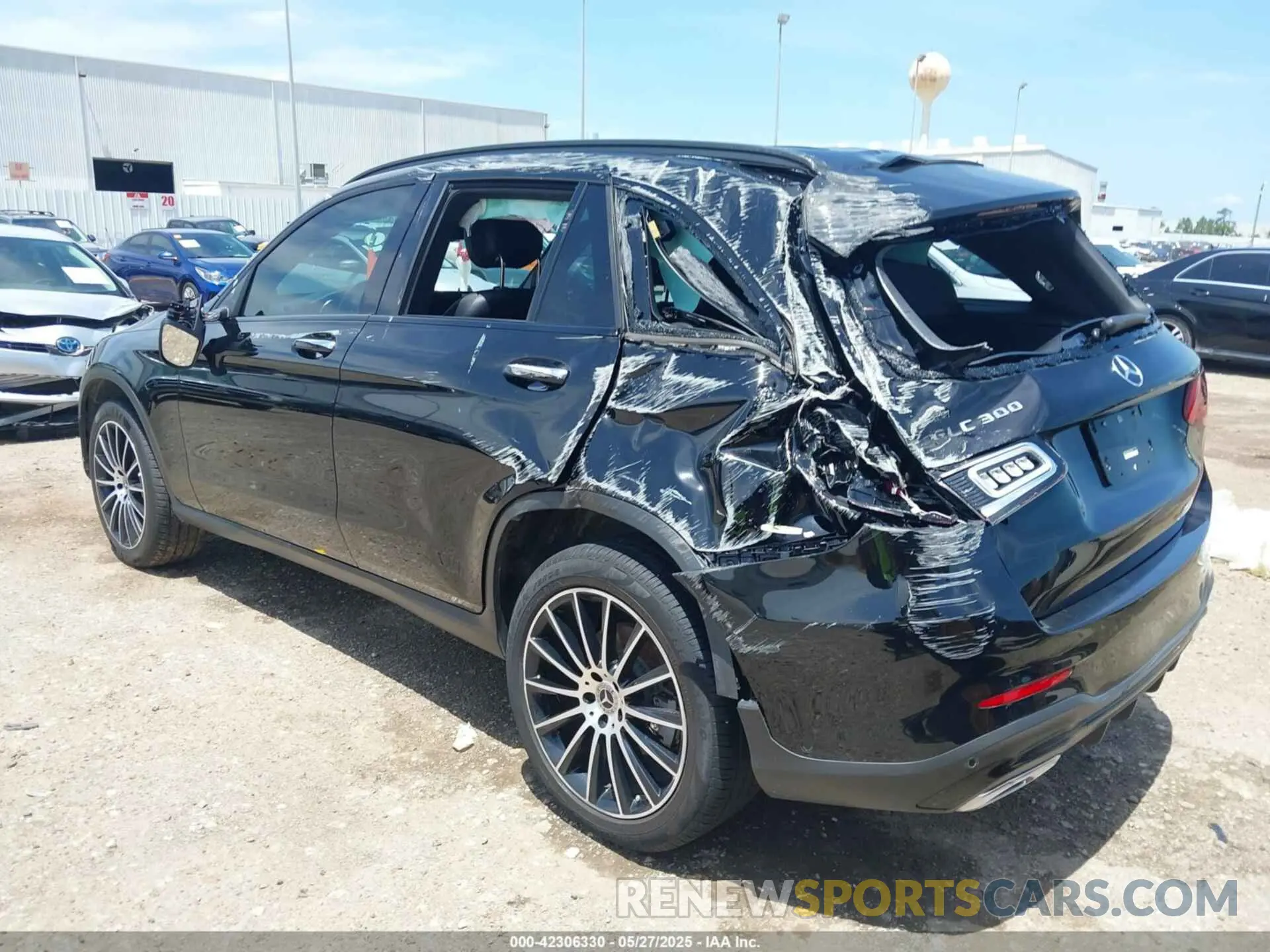 3 Photograph of a damaged car W1N0G8DB3NG120940 MERCEDES-BENZ GLC 300 2022