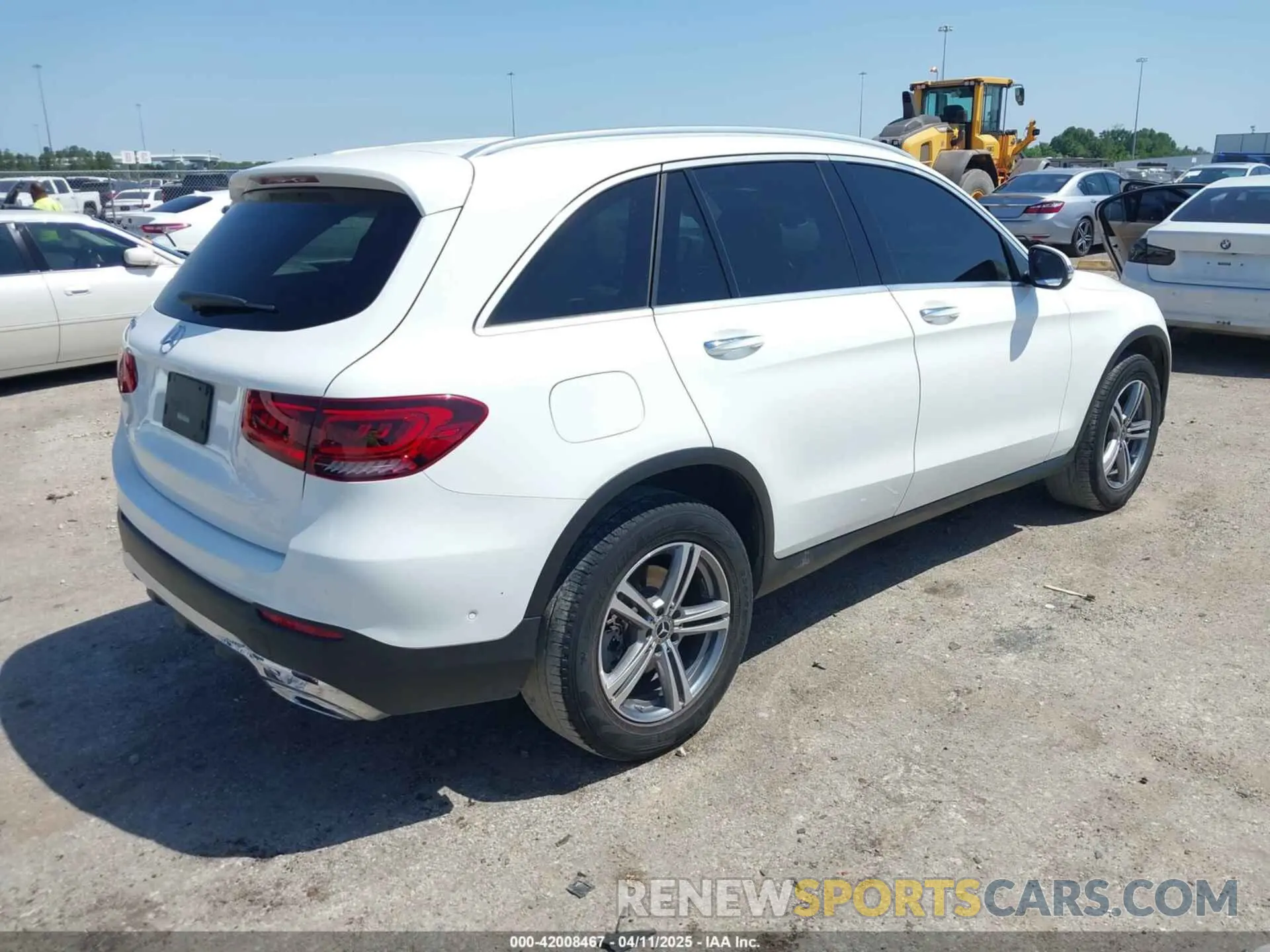 4 Photograph of a damaged car W1N0G8DB3NV327355 MERCEDES-BENZ GLC 300 2022